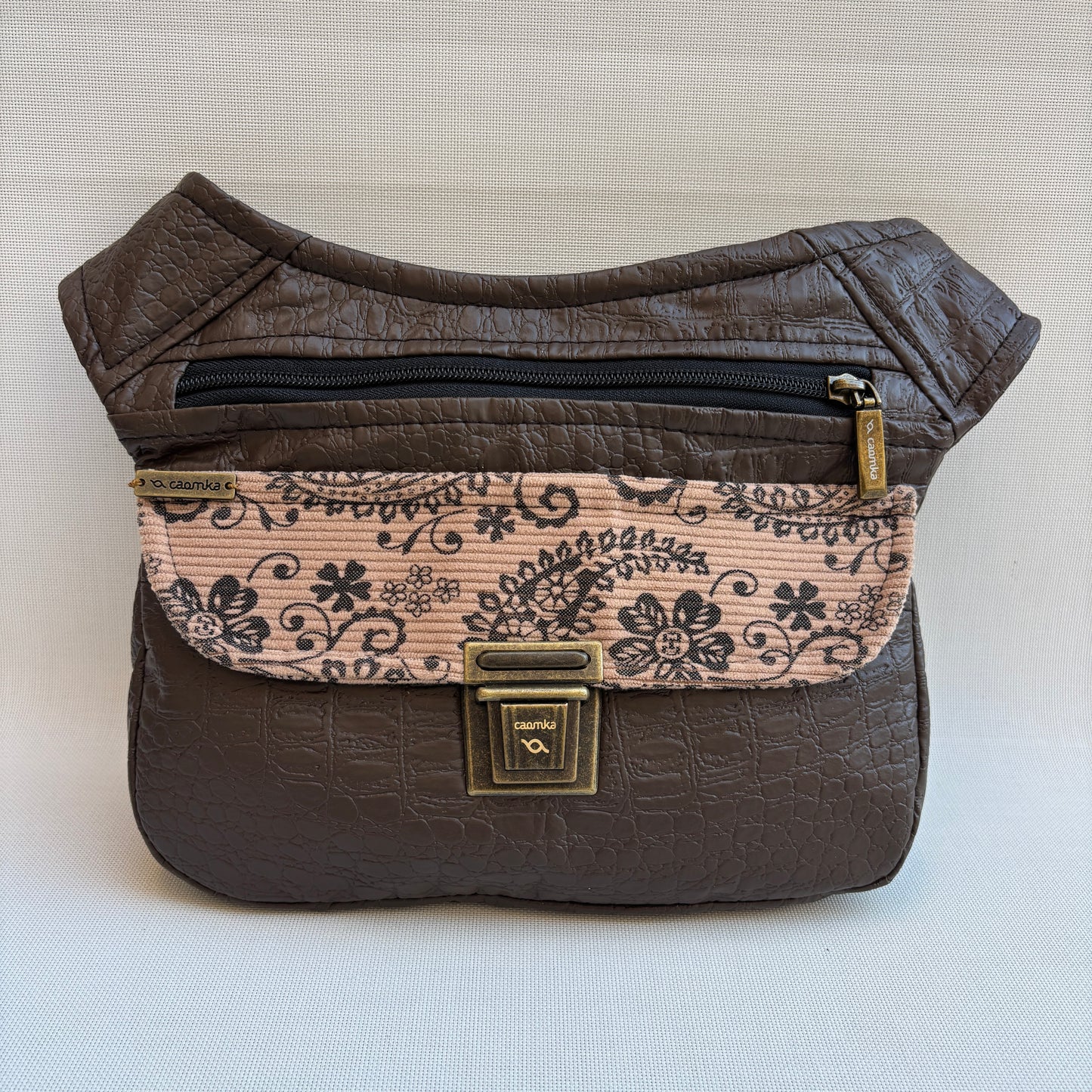 Riñonera "Special Brown Night" · Pieza Única Núm. 18336