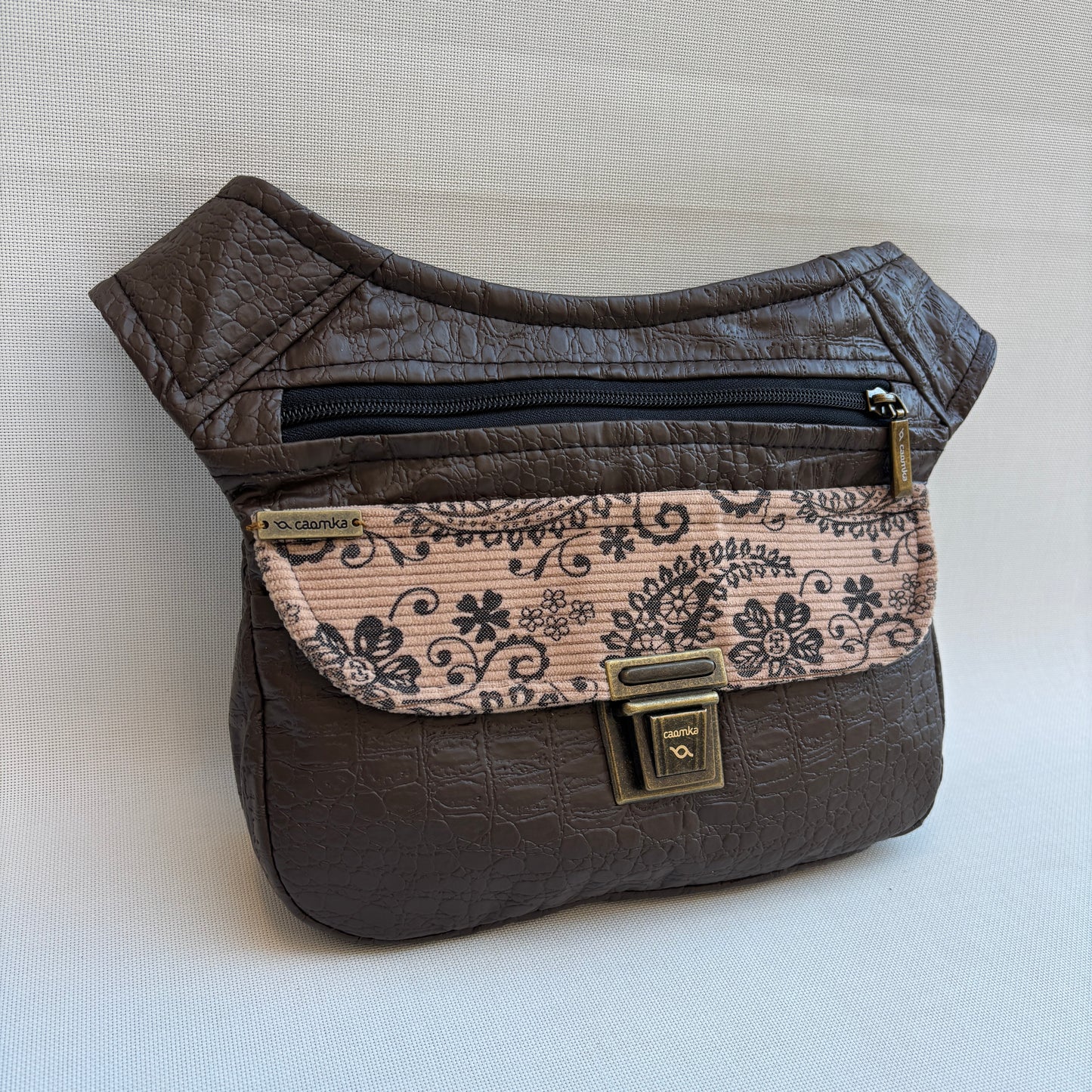 Riñonera "Special Brown Night" · Pieza Única Núm. 18336