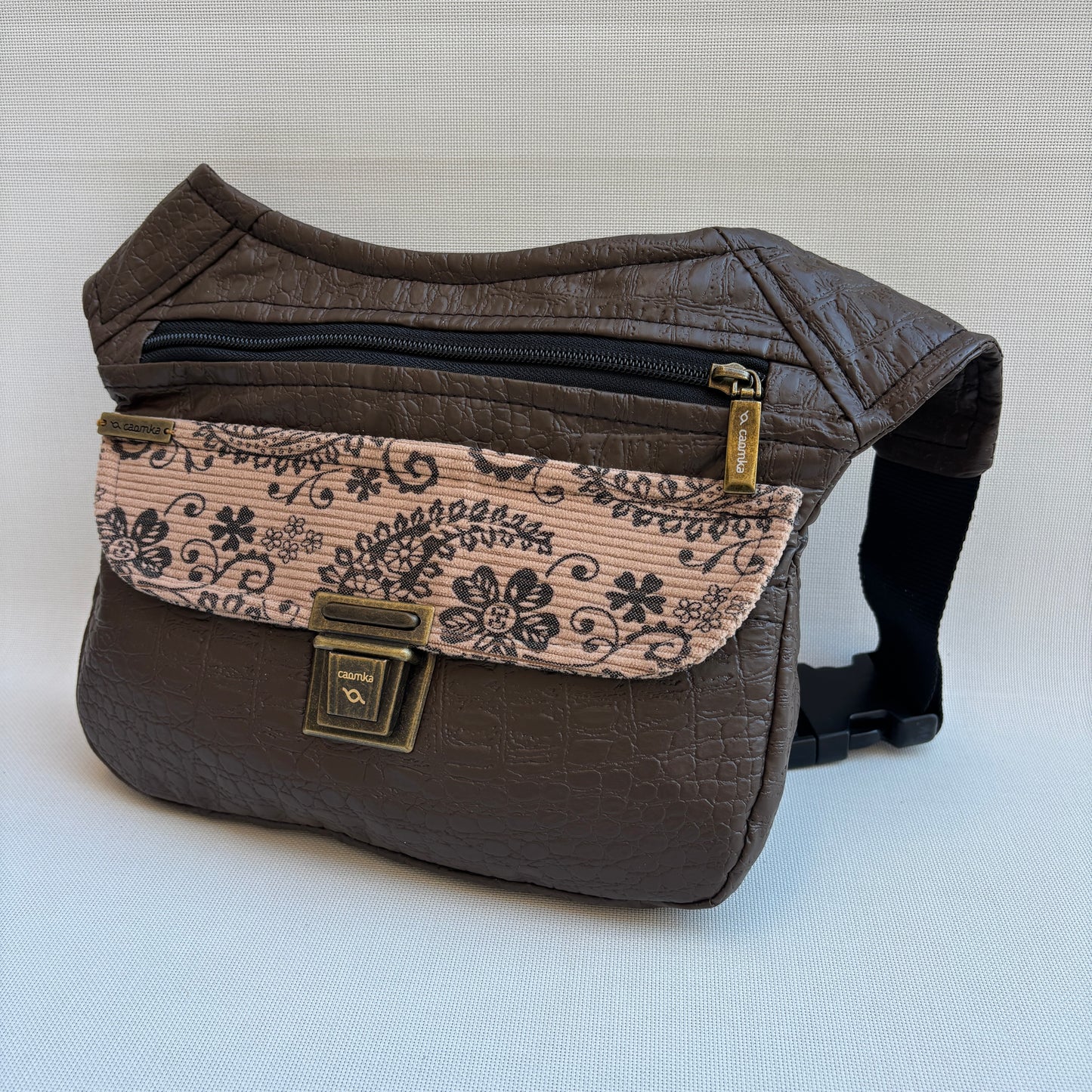 Riñonera "Special Brown Night" · Pieza Única Núm. 18336