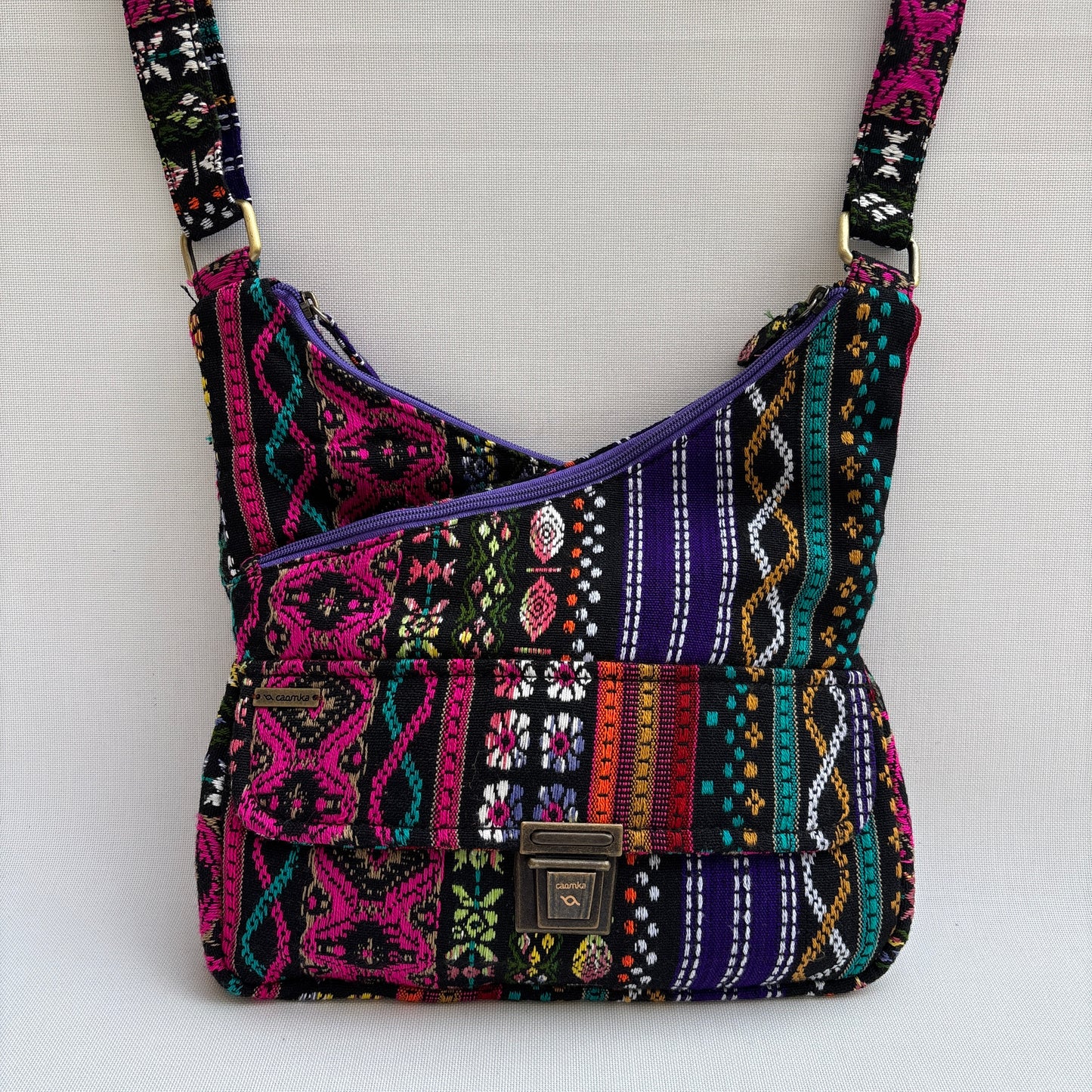 Bolso Bandolera Súper Caomka "Midnight Tribal Glow" · Pieza Única Núm. 19055