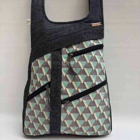 Mochila Multibolsillos Antirrobo "Patchwork" · Pieza núm. 17634