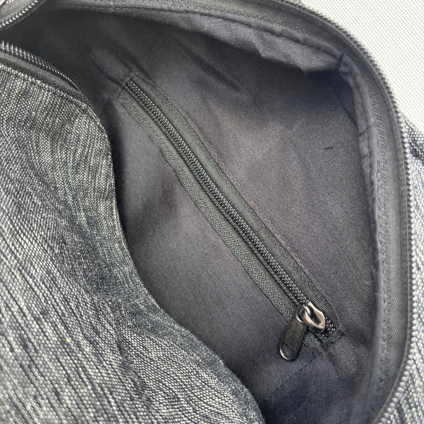 Mochila Multibolsillos Antirrobo "Patchwork" · Pieza núm. 17634