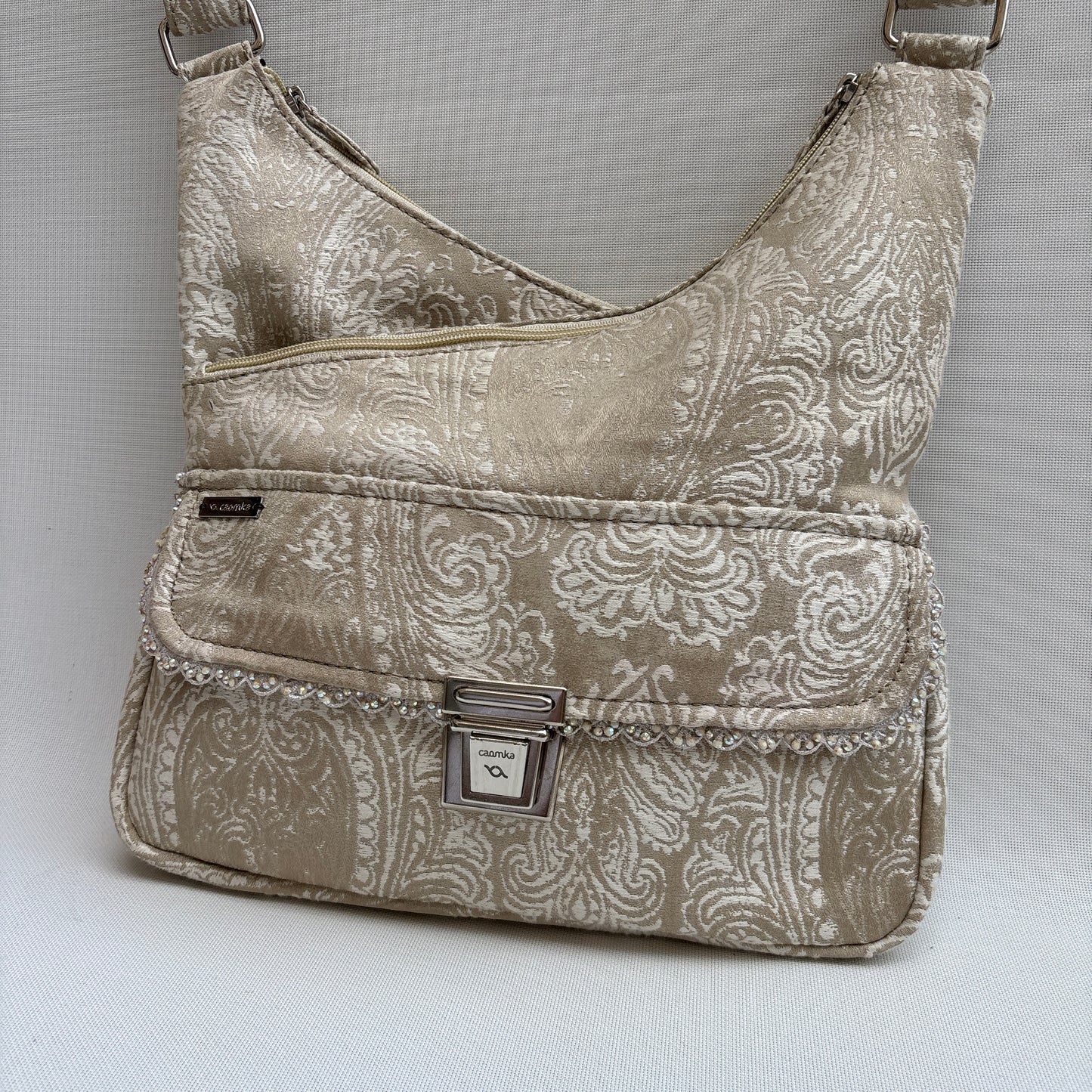 Bolso Bandolera Súper Caomka "Golden Paisley Shine" · Pieza Única Núm. 19062