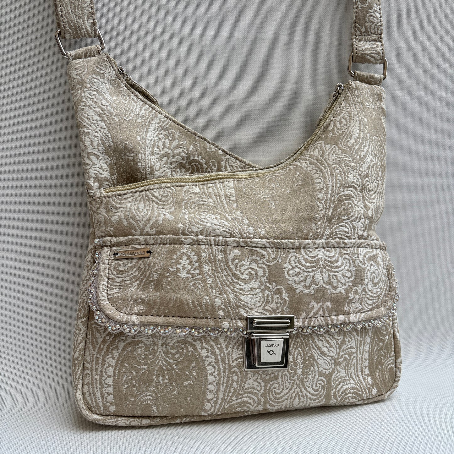 Bolso Bandolera Súper Caomka "Golden Paisley Shine" · Pieza Única Núm. 19062