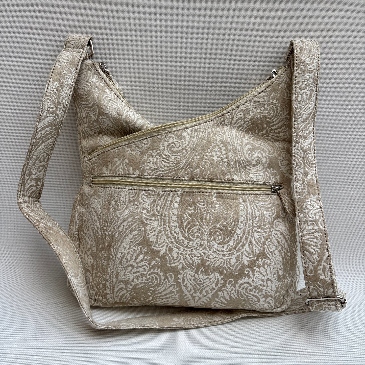 Bolso Bandolera Súper Caomka "Golden Paisley Shine" · Pieza Única Núm. 19062
