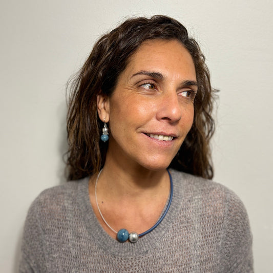 Conjunto con perlas de vidrio de Murano MAREA NORD · Jolly Venezia × Caomka. Color AZUL ACERO