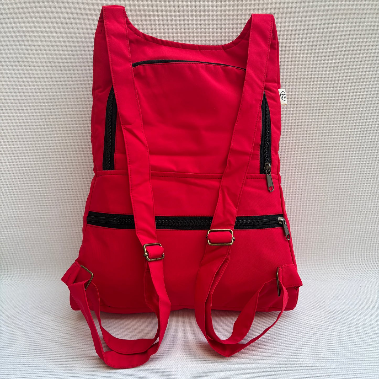 Mochila Impermeable "Everest" Color Rojo Pasión · Súper ligera · Pieza 17595