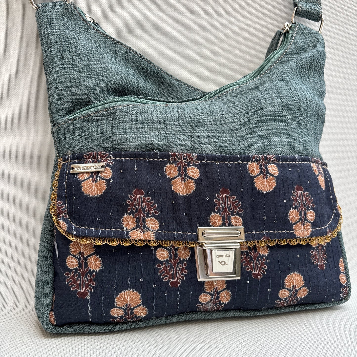 Bolso Bandolera Súper Caomka "Blue Heritage" · Pieza Única Núm. 19048