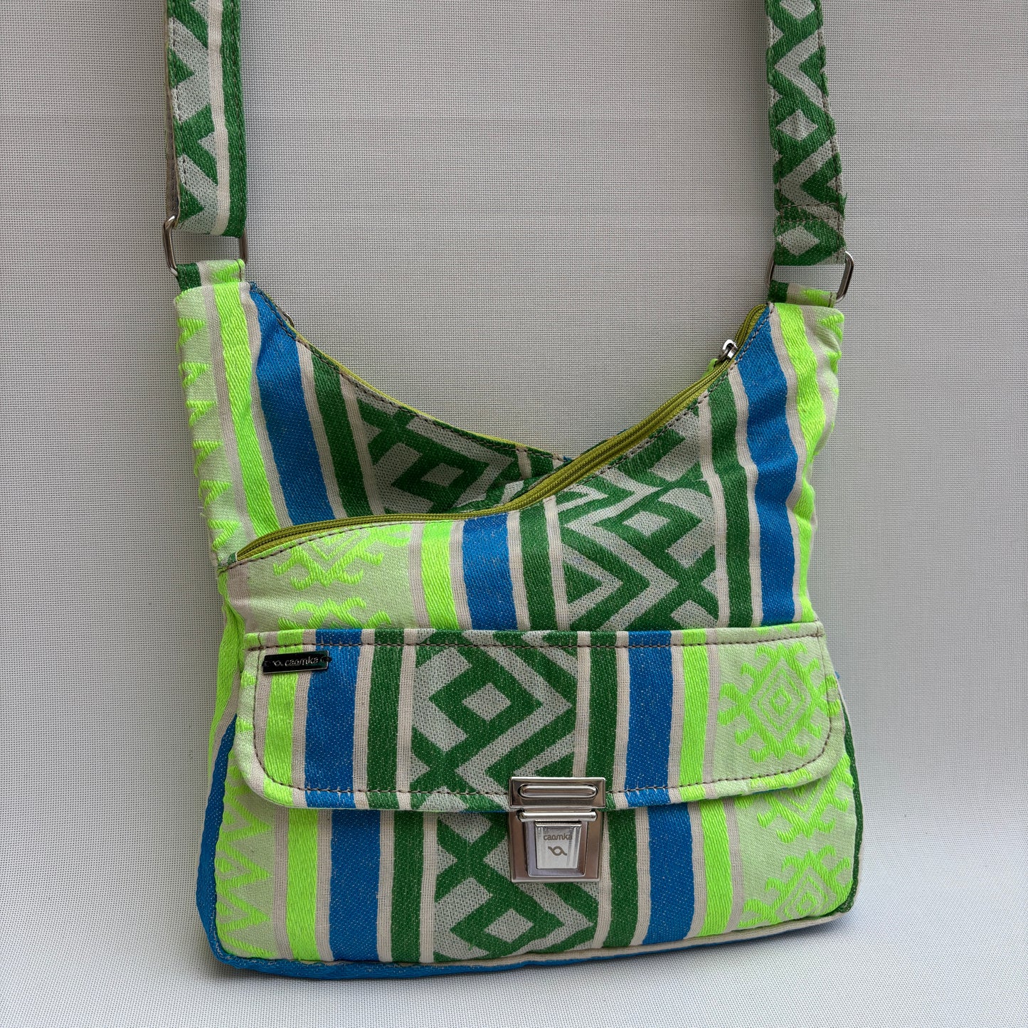 Bolso Bandolera Súper Caomka "Green Electric" · Pieza Única Núm. 19047