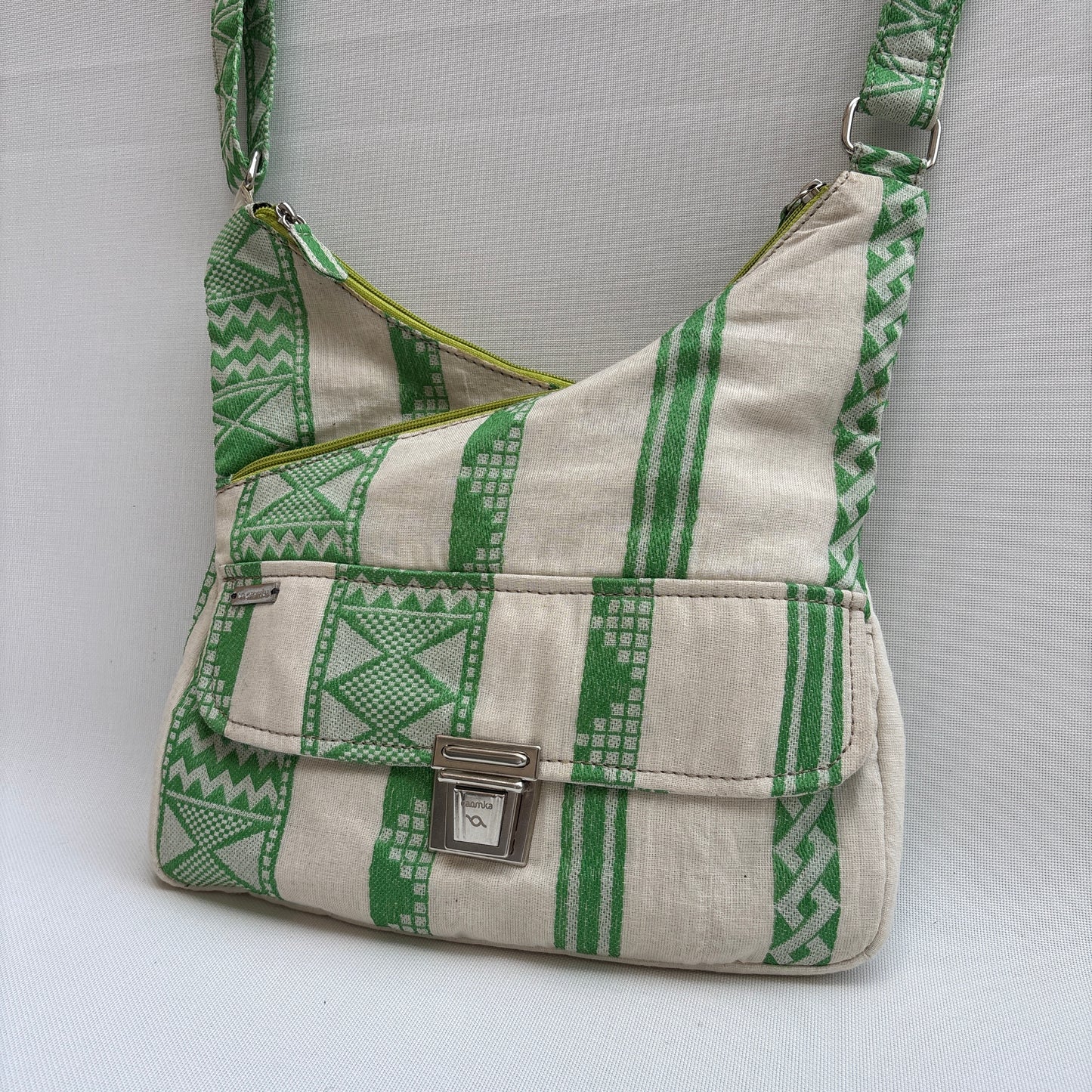 Bolso Bandolera Súper Caomka "Green Nomad Breeze" · Pieza Única Núm. 19039