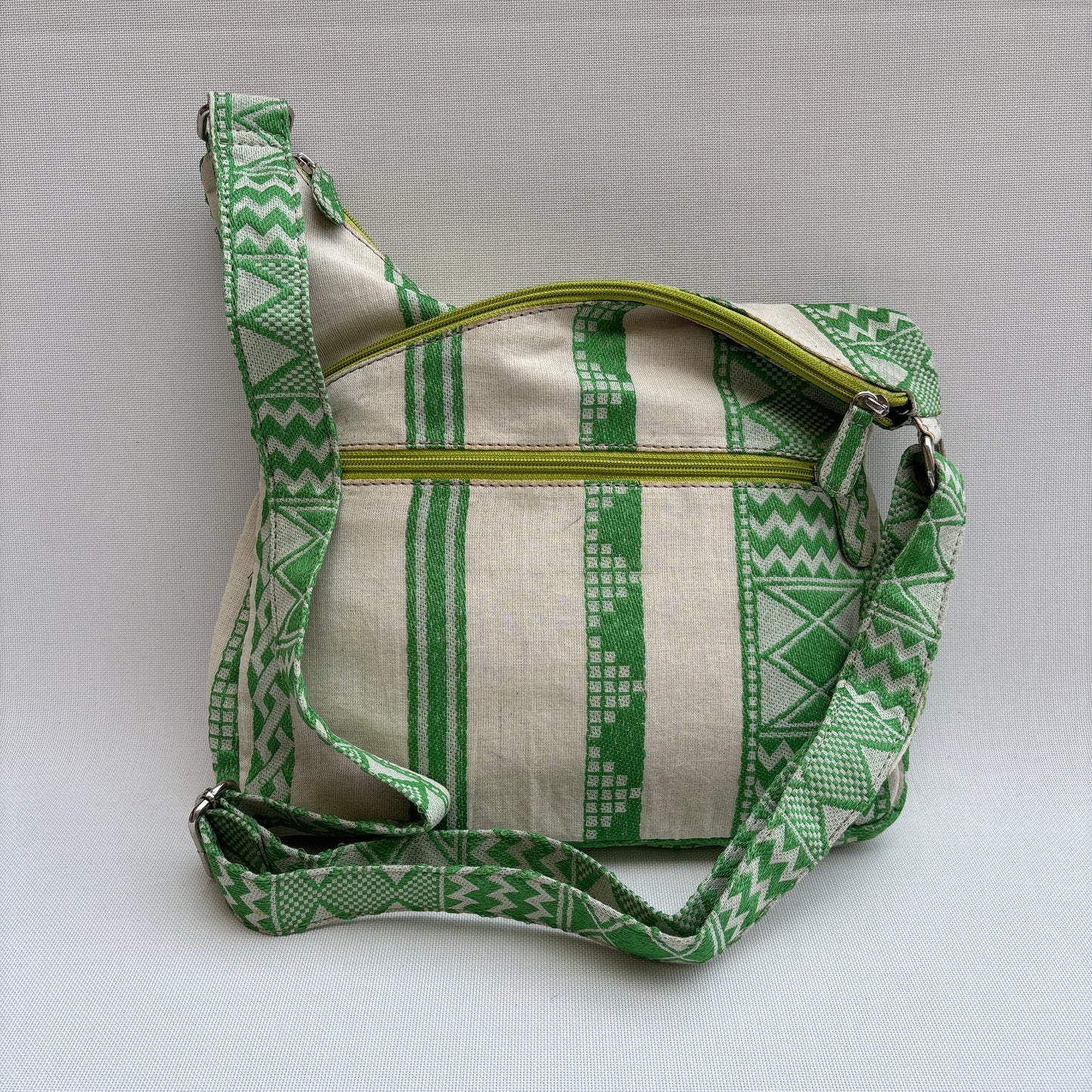 Bolso Bandolera Súper Caomka "Green Nomad Breeze" · Pieza Única Núm. 19039