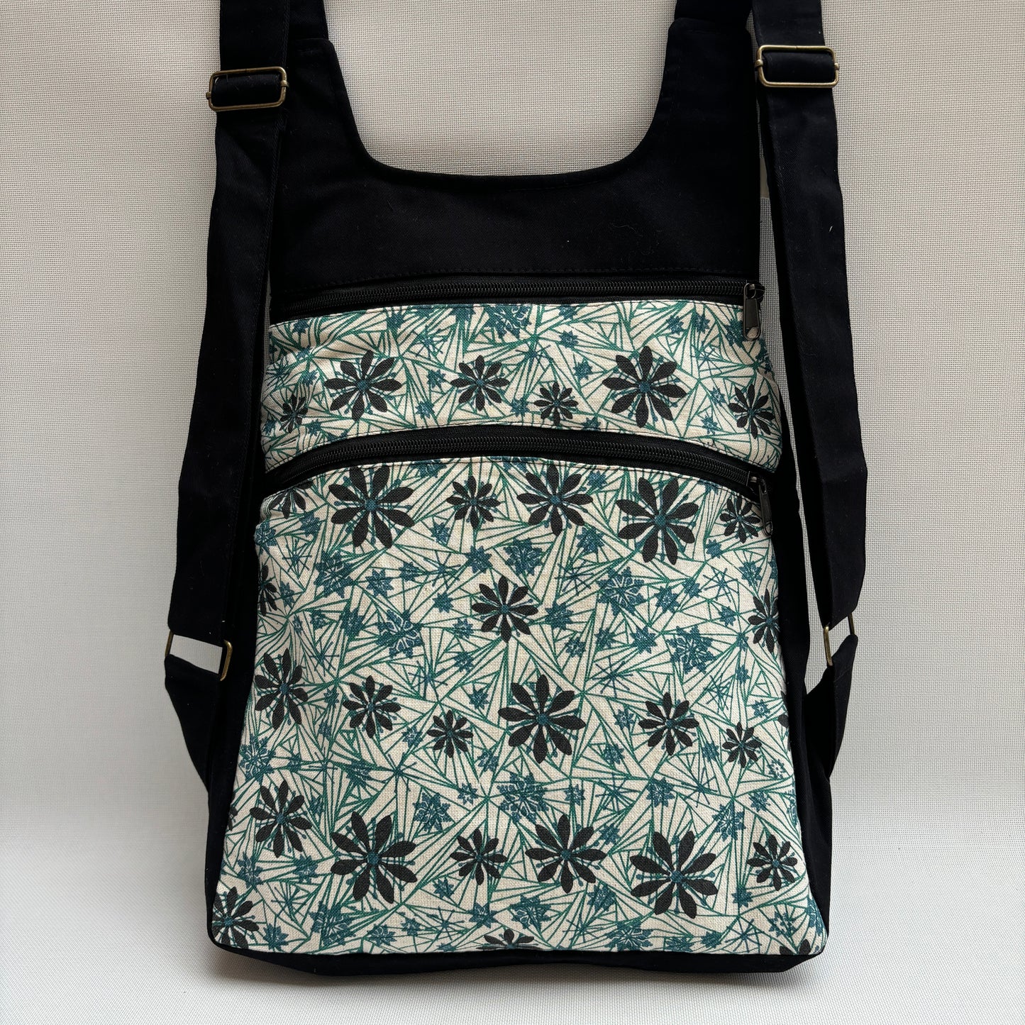 Mochila Reversible "Pokhara" · Pieza 15914