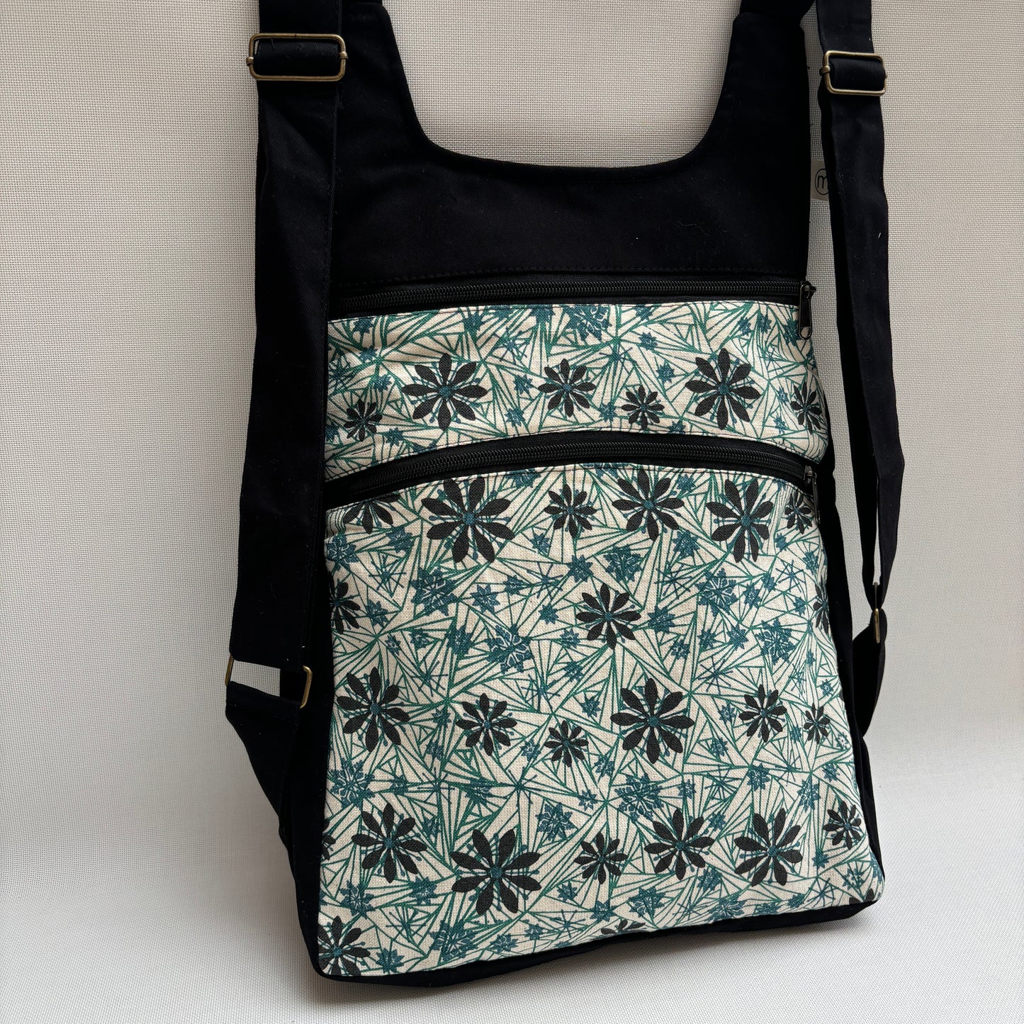 Mochila Reversible "Pokhara" · Pieza 15914