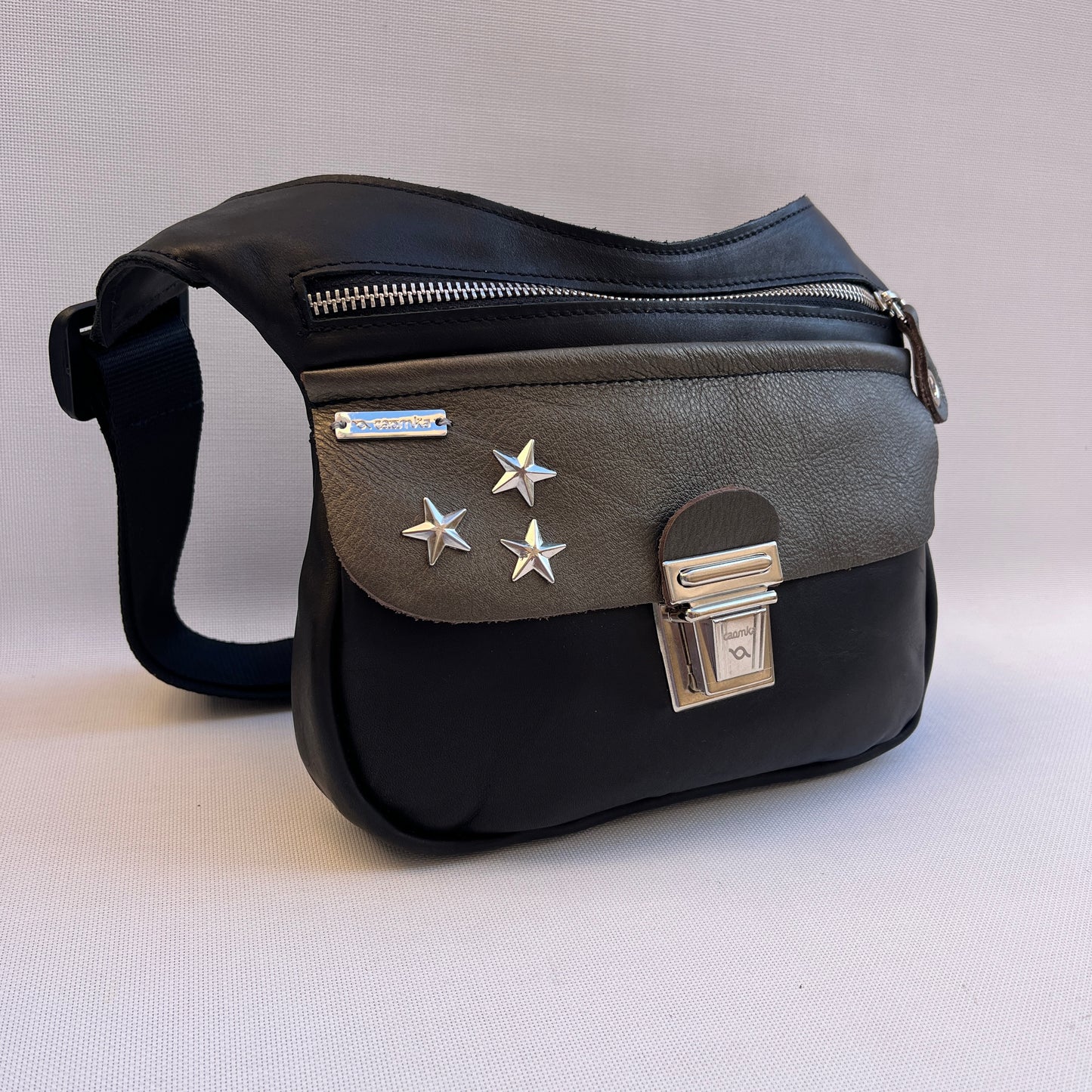 Premium Elegant Stars · Piel - Cuero · Pieza Única Núm. 15130