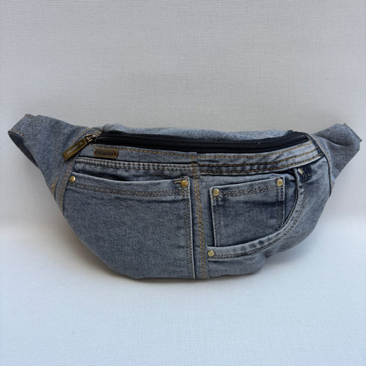 Riñonera RetroChic ♻️ Jeans Recycled ♻️ · Pieza Única Núm. 19355