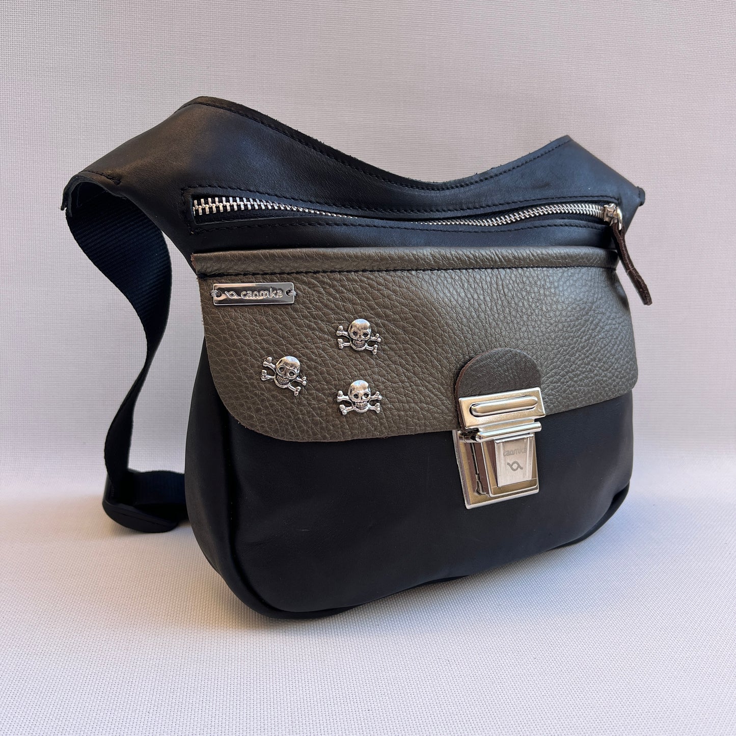 Premium Black & Skulls · Piel - Cuero · Pieza Única Núm. 15065