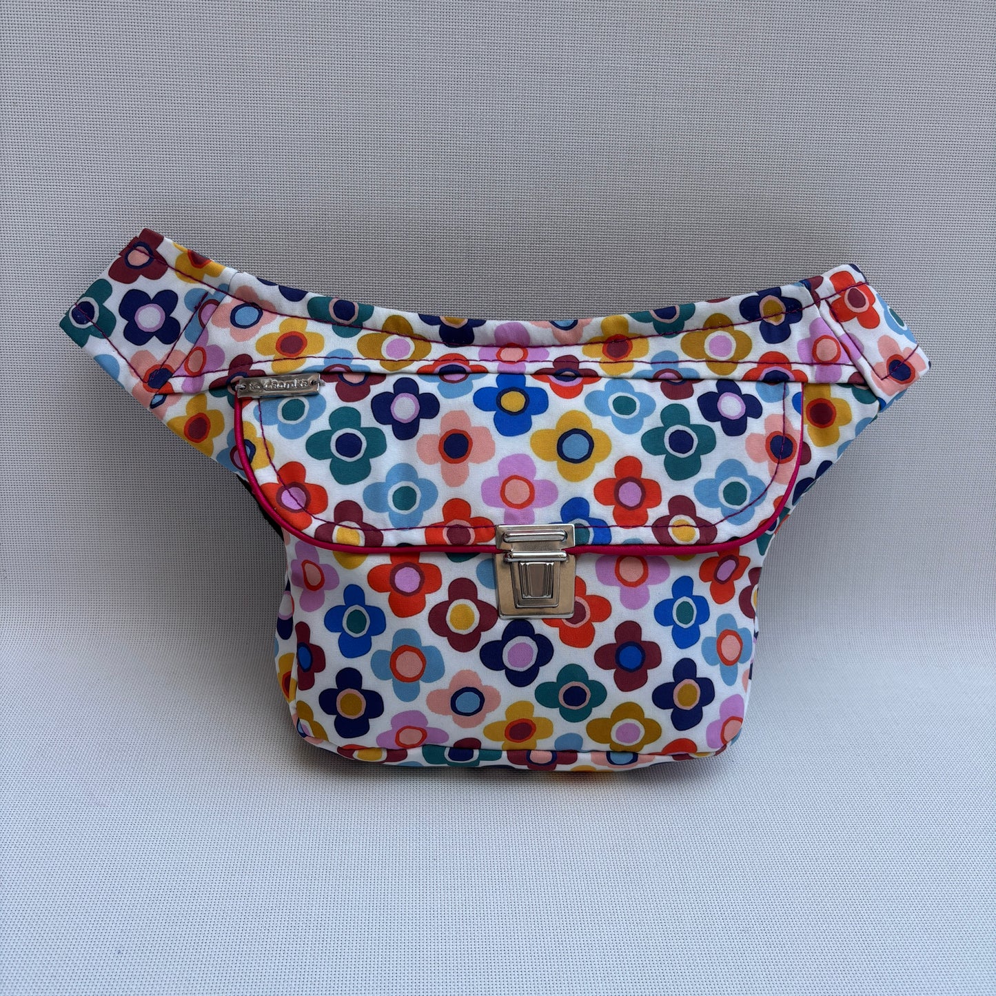 Riñonera Mini "Special Flowers" + Bolsillo trasero extra · Pieza Única Núm. 19166
