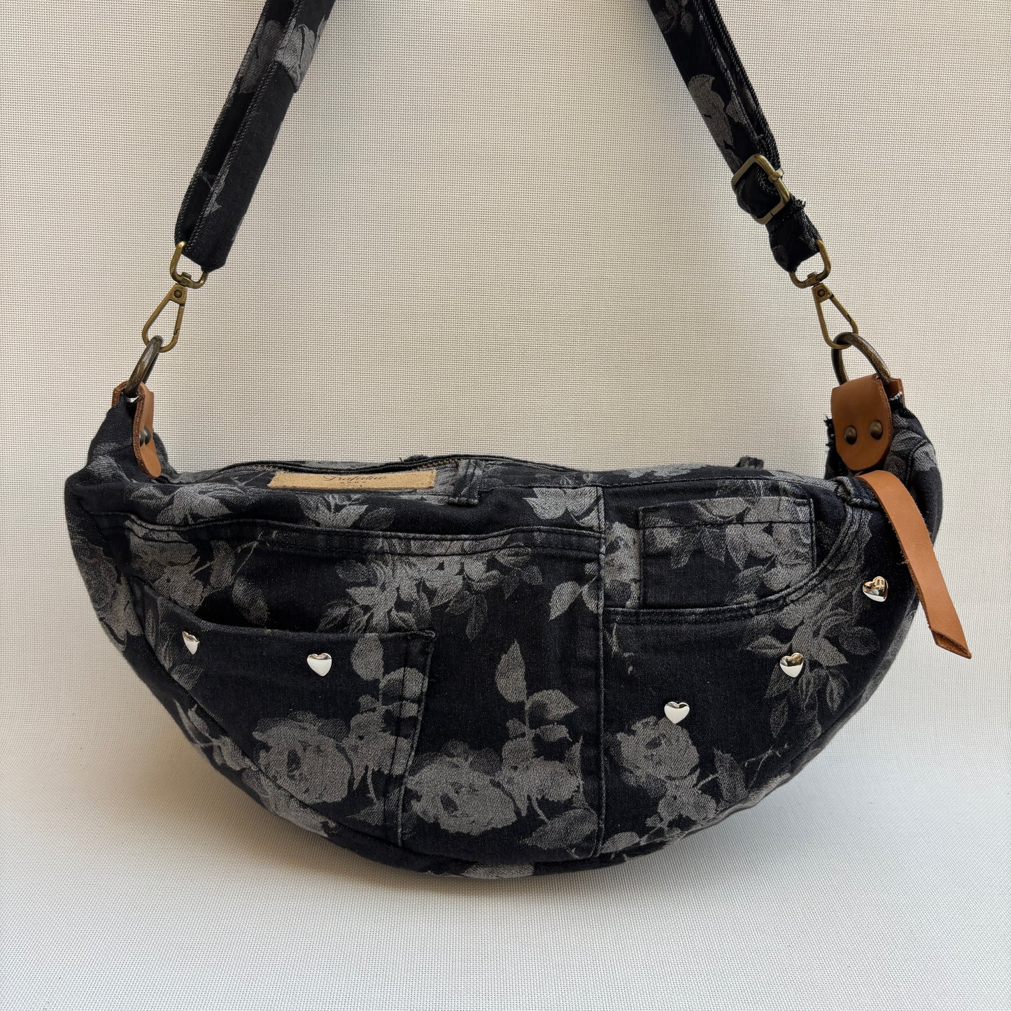 Bolso, bandolera vaquero · Media Luna · ♻️ Jeans Recycled ♻️ · Pieza Única Núm. 17646