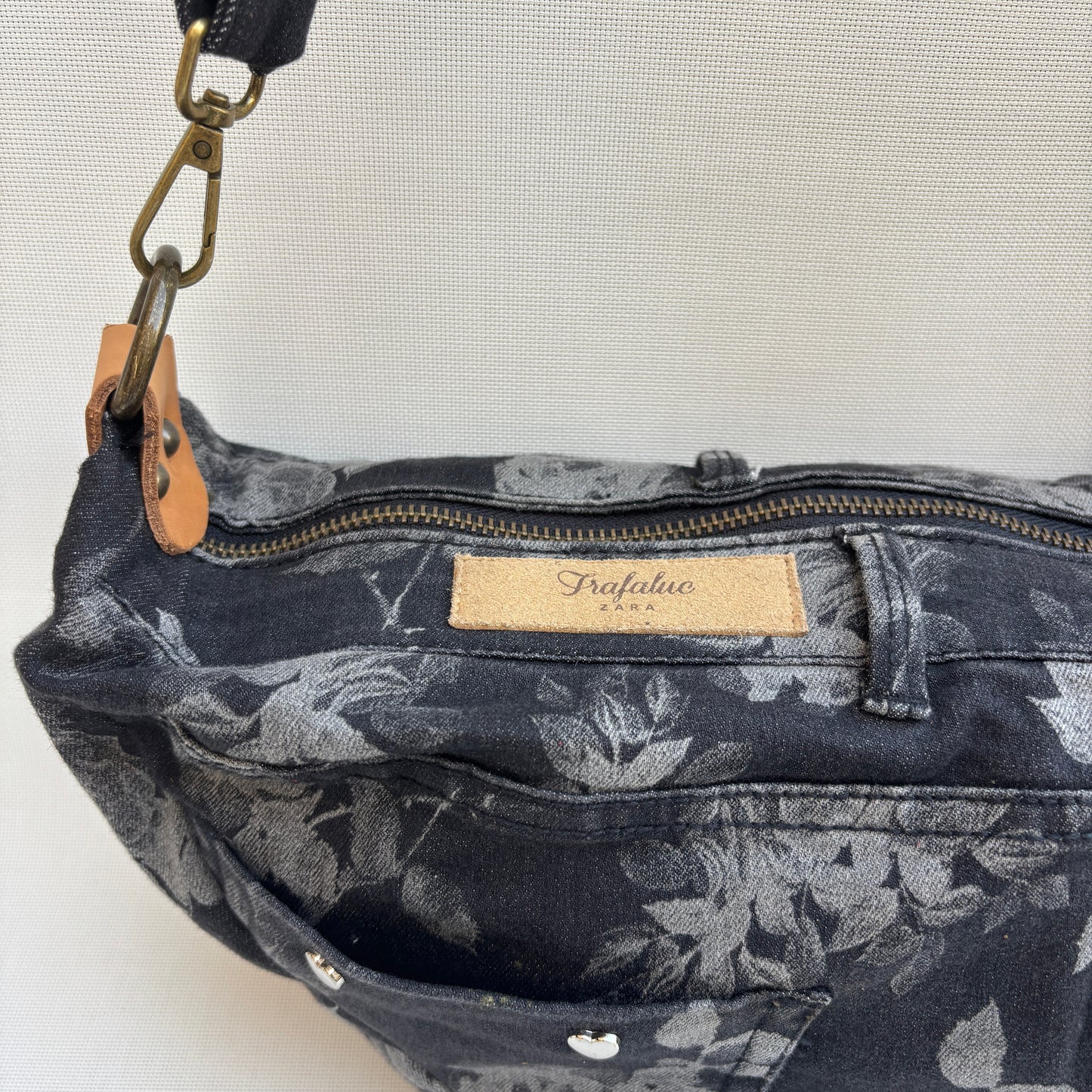 Bolso, bandolera vaquero · Media Luna · ♻️ Jeans Recycled ♻️ · Pieza Única Núm. 17646