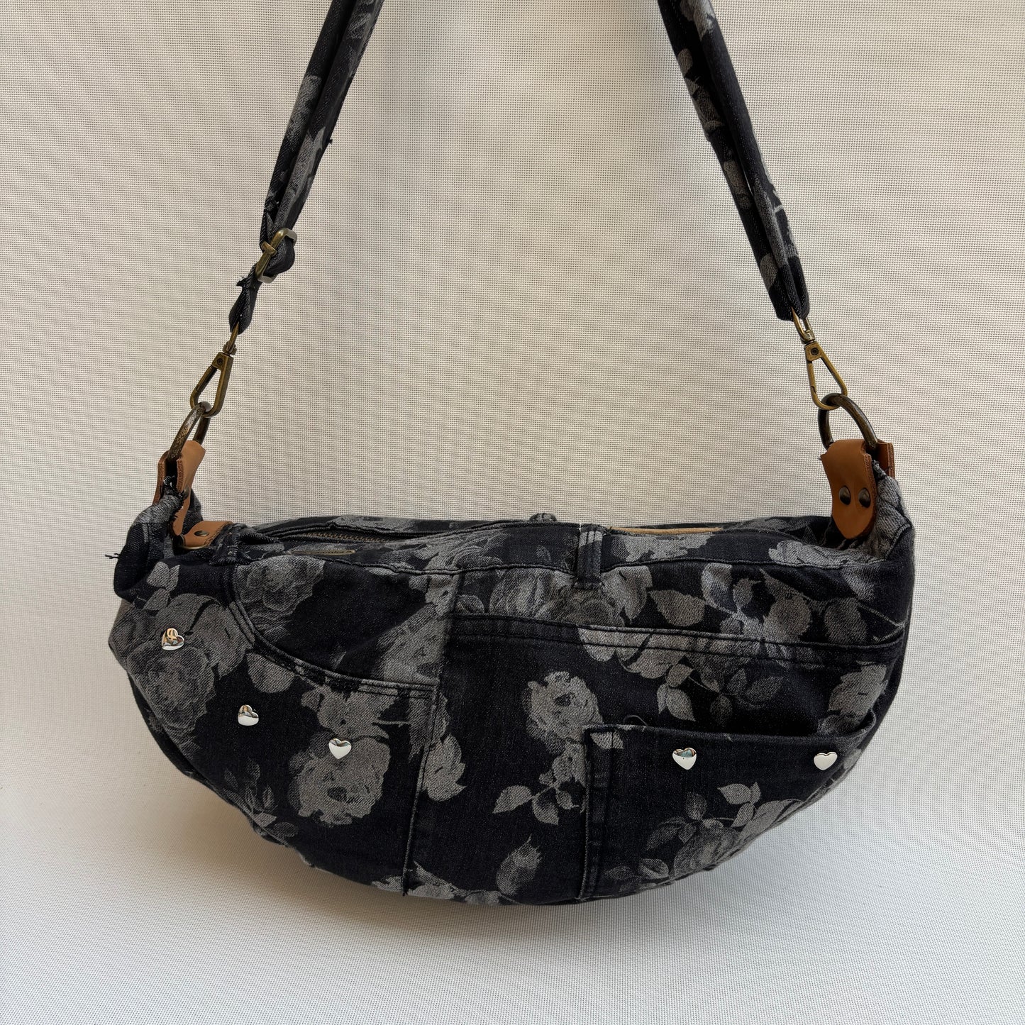 Bolso, bandolera vaquero · Media Luna · ♻️ Jeans Recycled ♻️ · Pieza Única Núm. 17646