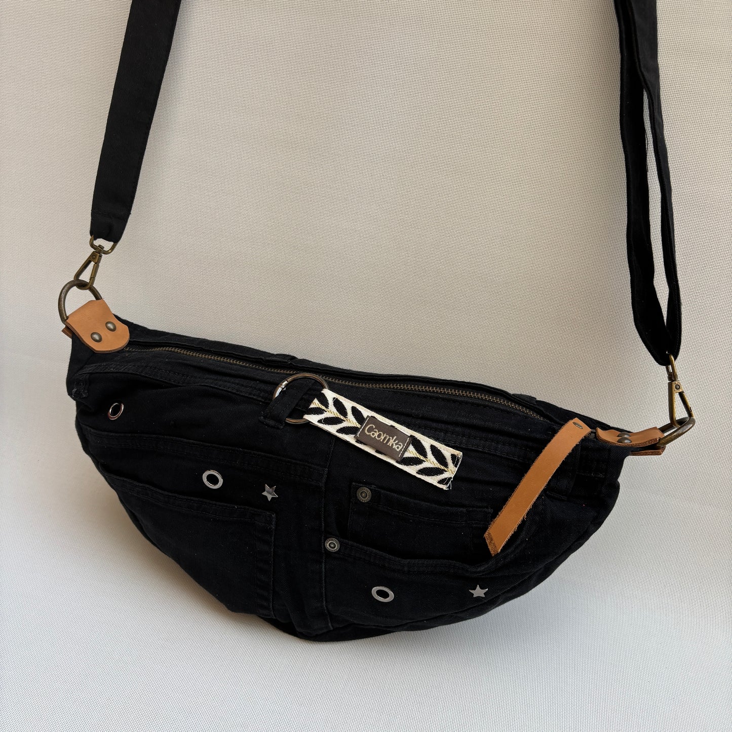 Bolso, bandolera vaquero · Media Luna · ♻️ Jeans Recycled ♻️ · Pieza Única Núm. 17647