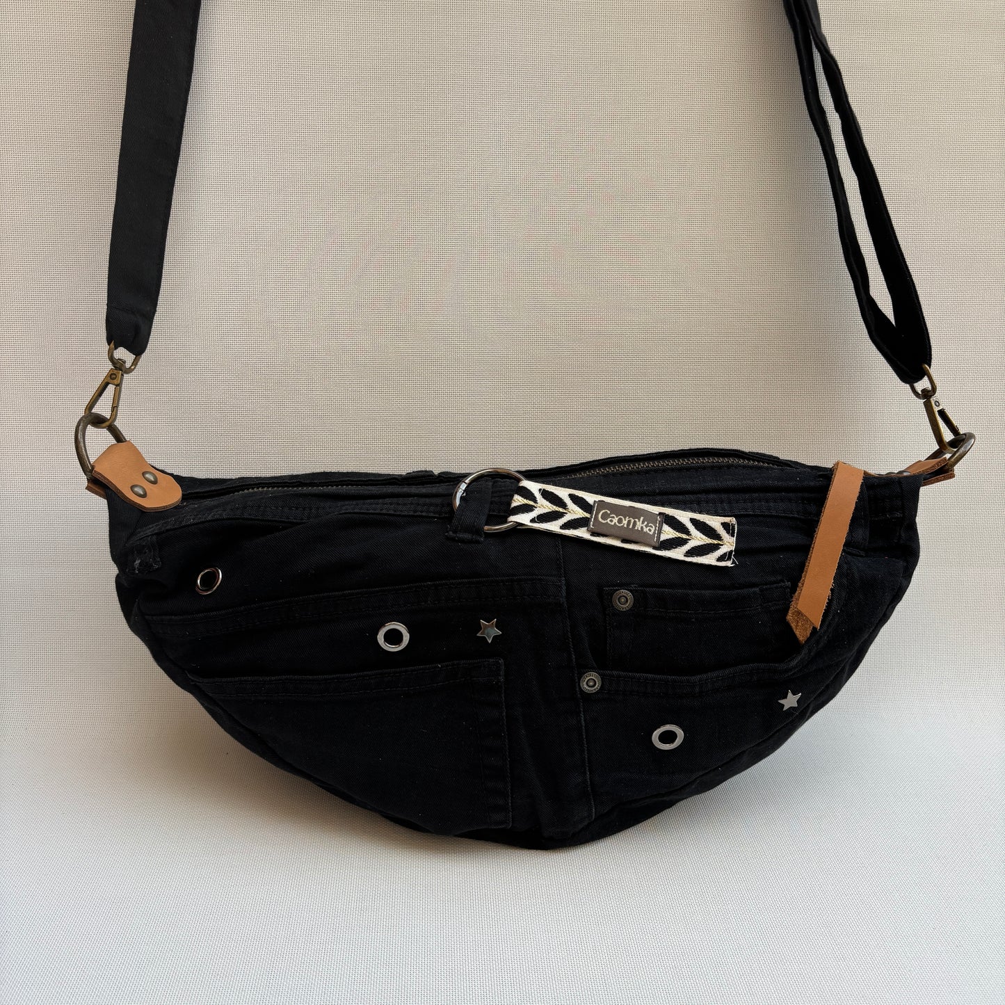Bolso, bandolera vaquero · Media Luna · ♻️ Jeans Recycled ♻️ · Pieza Única Núm. 17647