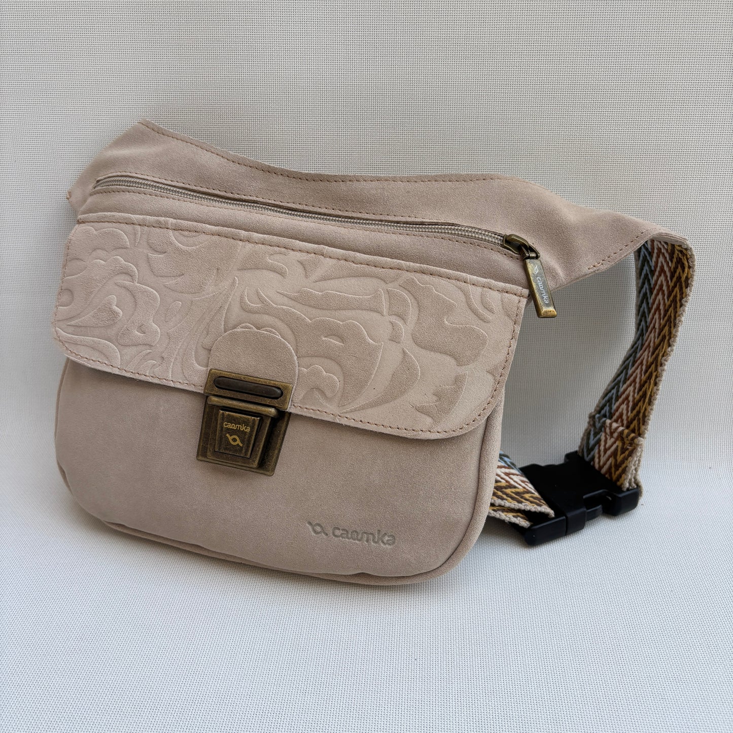 Riñonera "Elegant Summer Beige"  · Piel · Pieza Exclusiva Núm. 17687