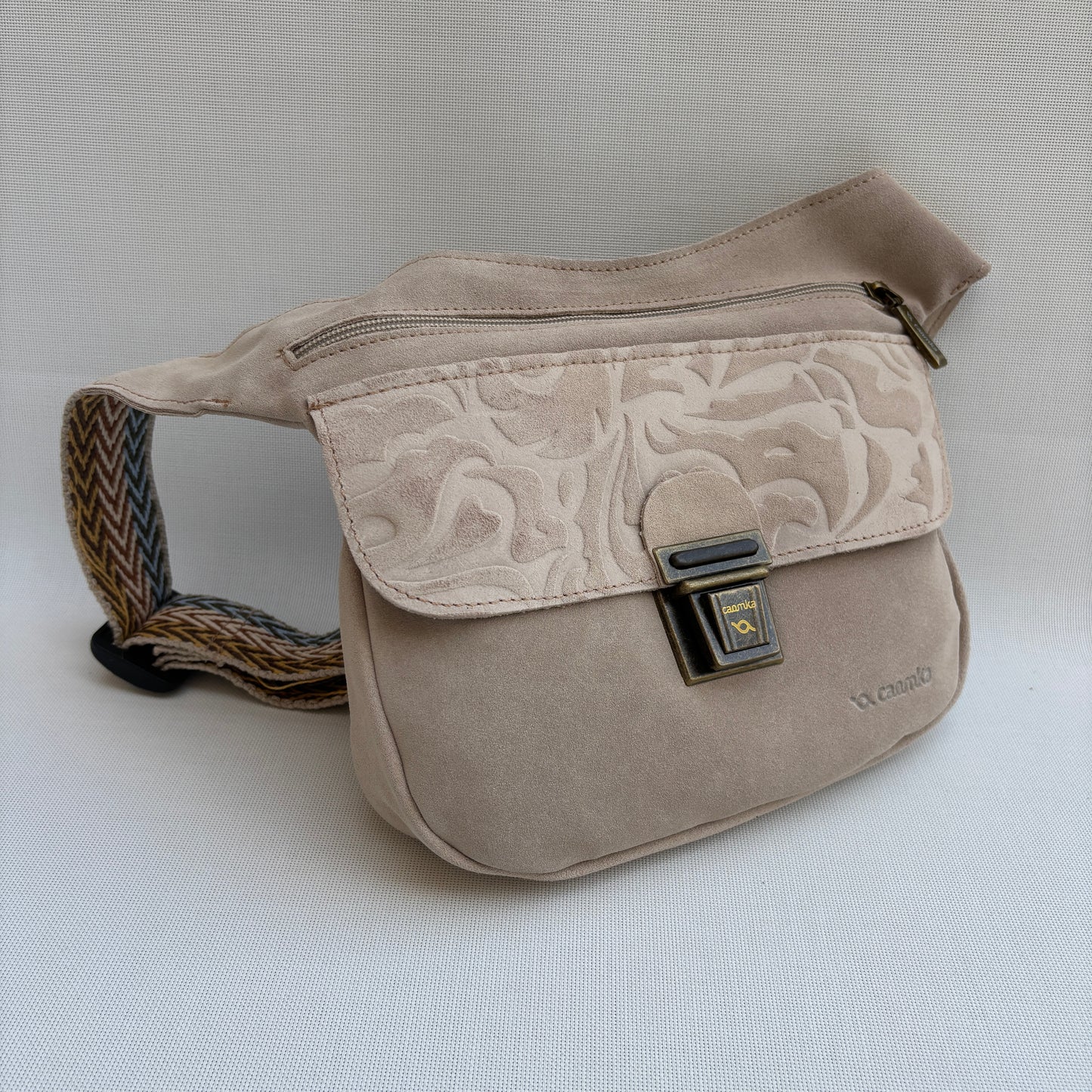Riñonera "Elegant Summer Beige"  · Piel · Pieza Exclusiva Núm. 17687