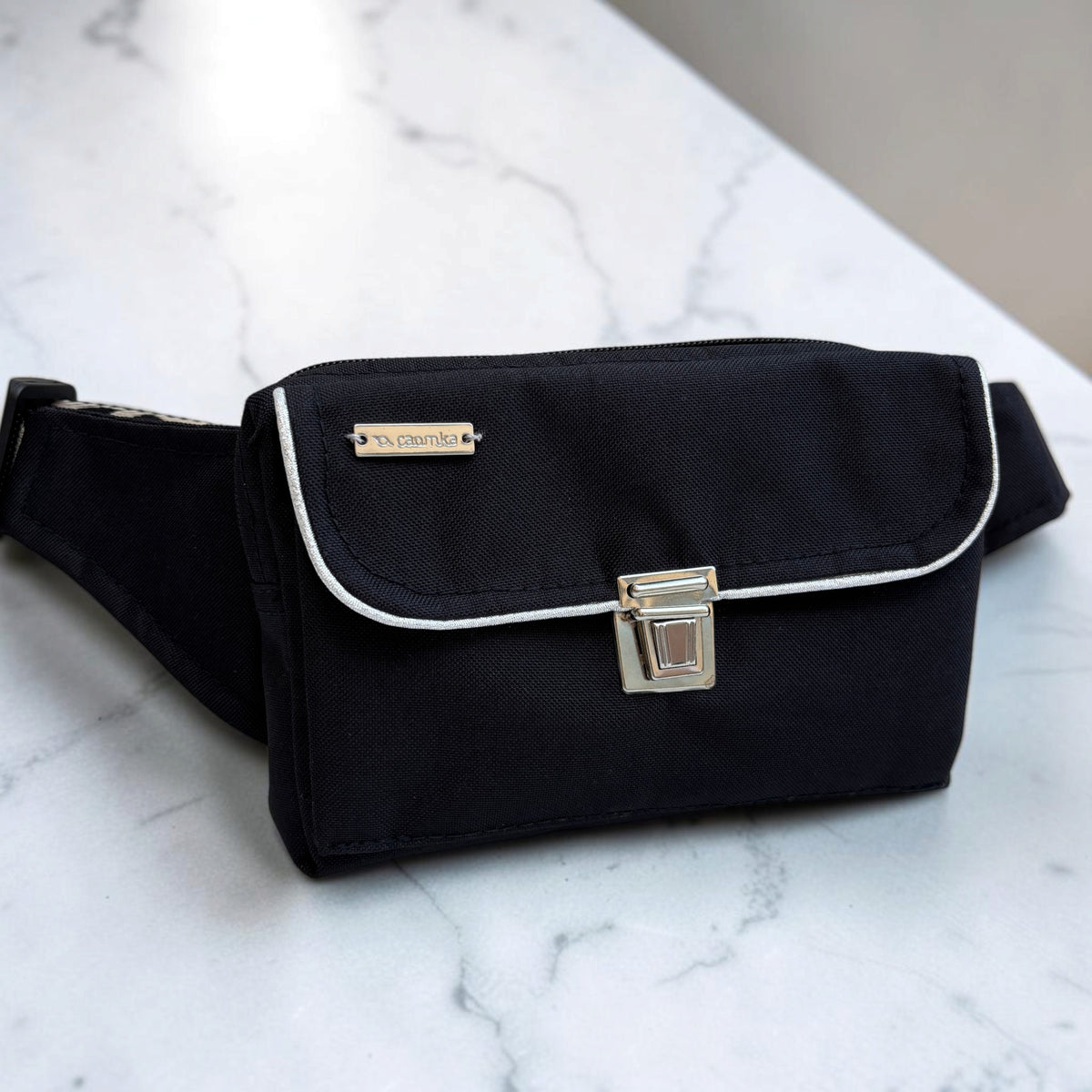 Riñonera Urban "Special Black Top" · Pieza Exclusiva Núm. 19609