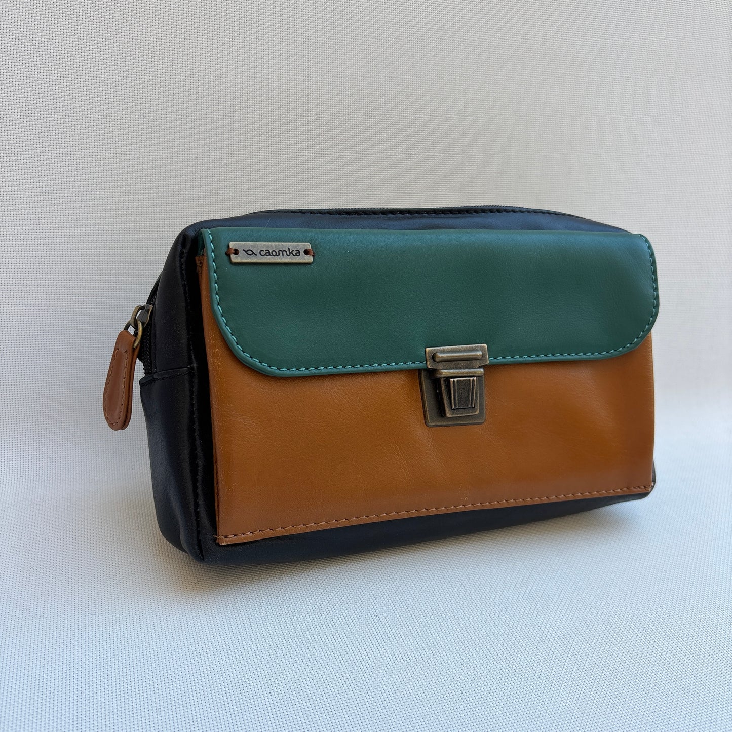 Riñonera Urban "Special Earth" · Piel · Pieza Exclusiva Núm. 19141