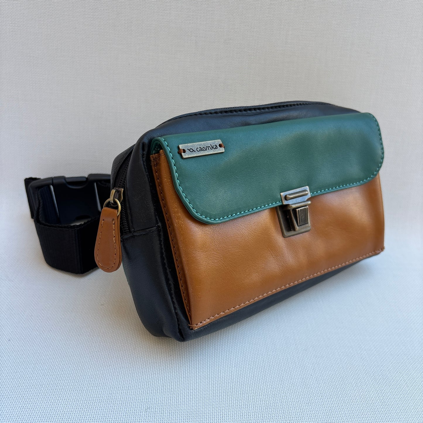 Riñonera Urban "Special Earth" · Piel · Pieza Exclusiva Núm. 19141
