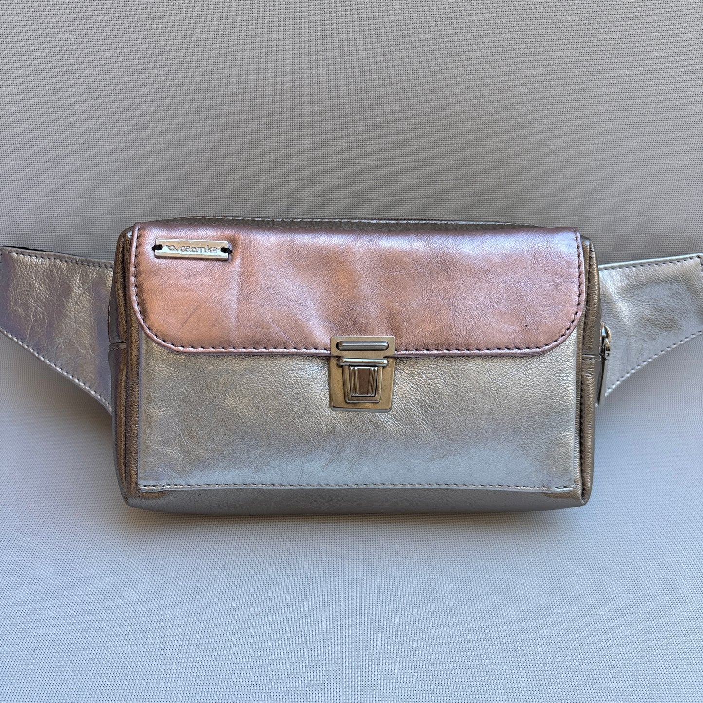 Riñonera Urban "Metal Silver & Pink" · Piel · Pieza Única Núm. 19140