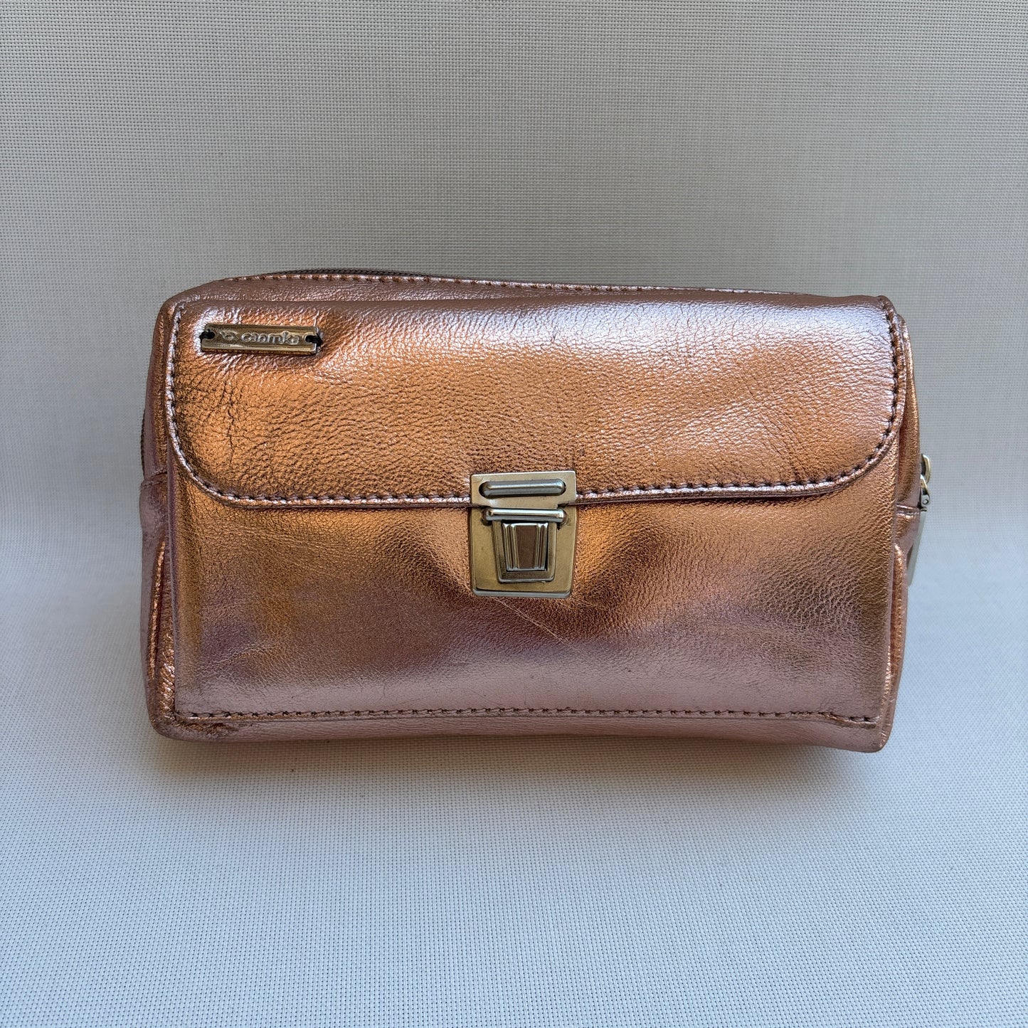 Riñonera Urban "Metal Rosé" · Piel · Pieza Única Núm. 19139