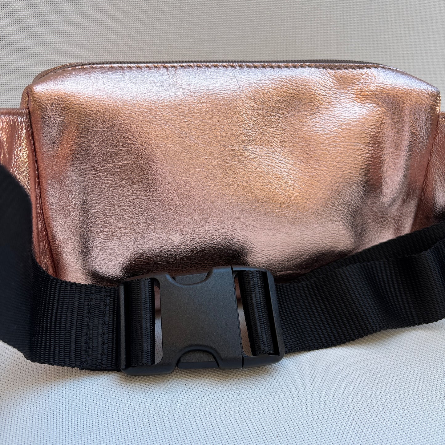 Riñonera Urban "Metal Rosé" · Piel · Pieza Única Núm. 19139
