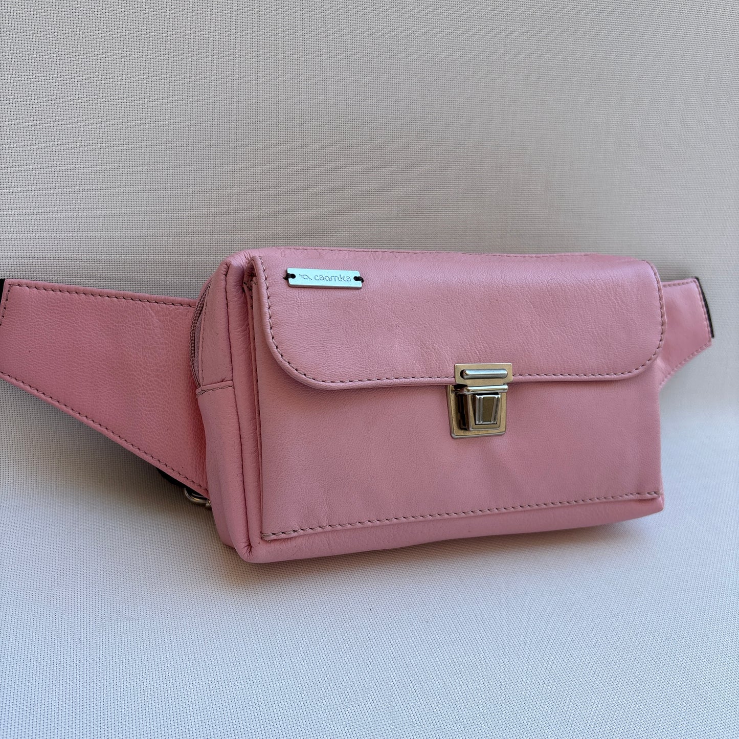 Riñonera Urban Classic · Rosa · Piel · Pieza Exclusiva Núm. 19138