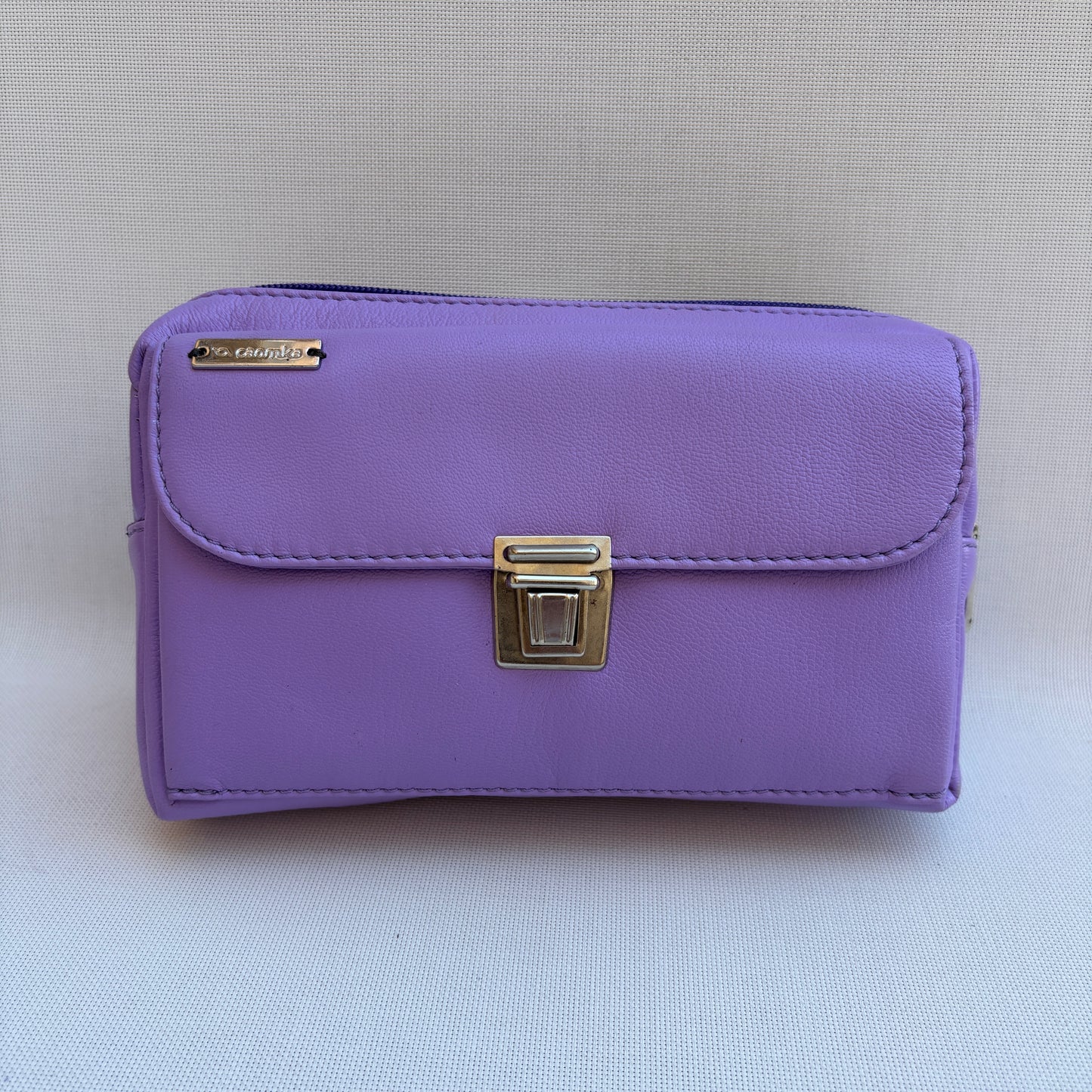 Riñonera Urban Classic · Lavanda · Piel · Pieza Exclusiva Núm. 19136