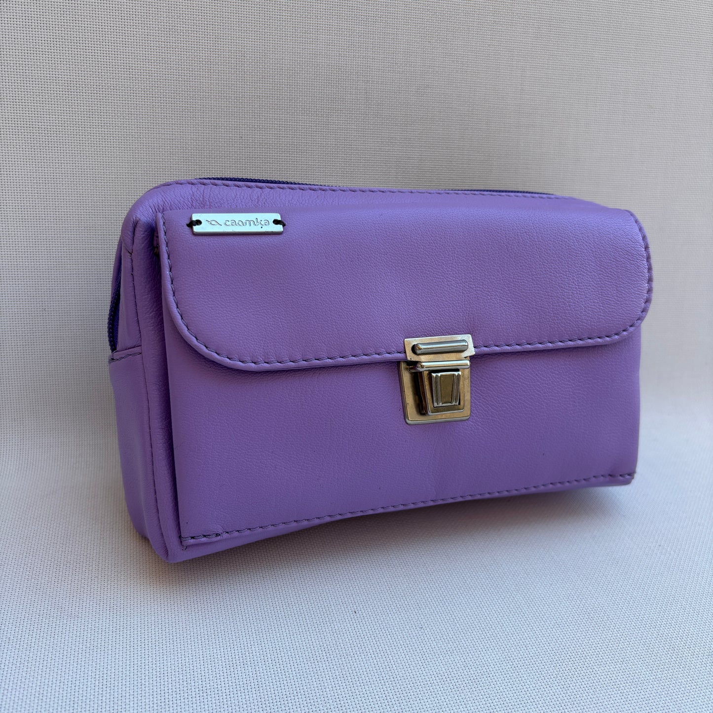 Riñonera Urban Classic · Lavanda · Piel · Pieza Exclusiva Núm. 19136