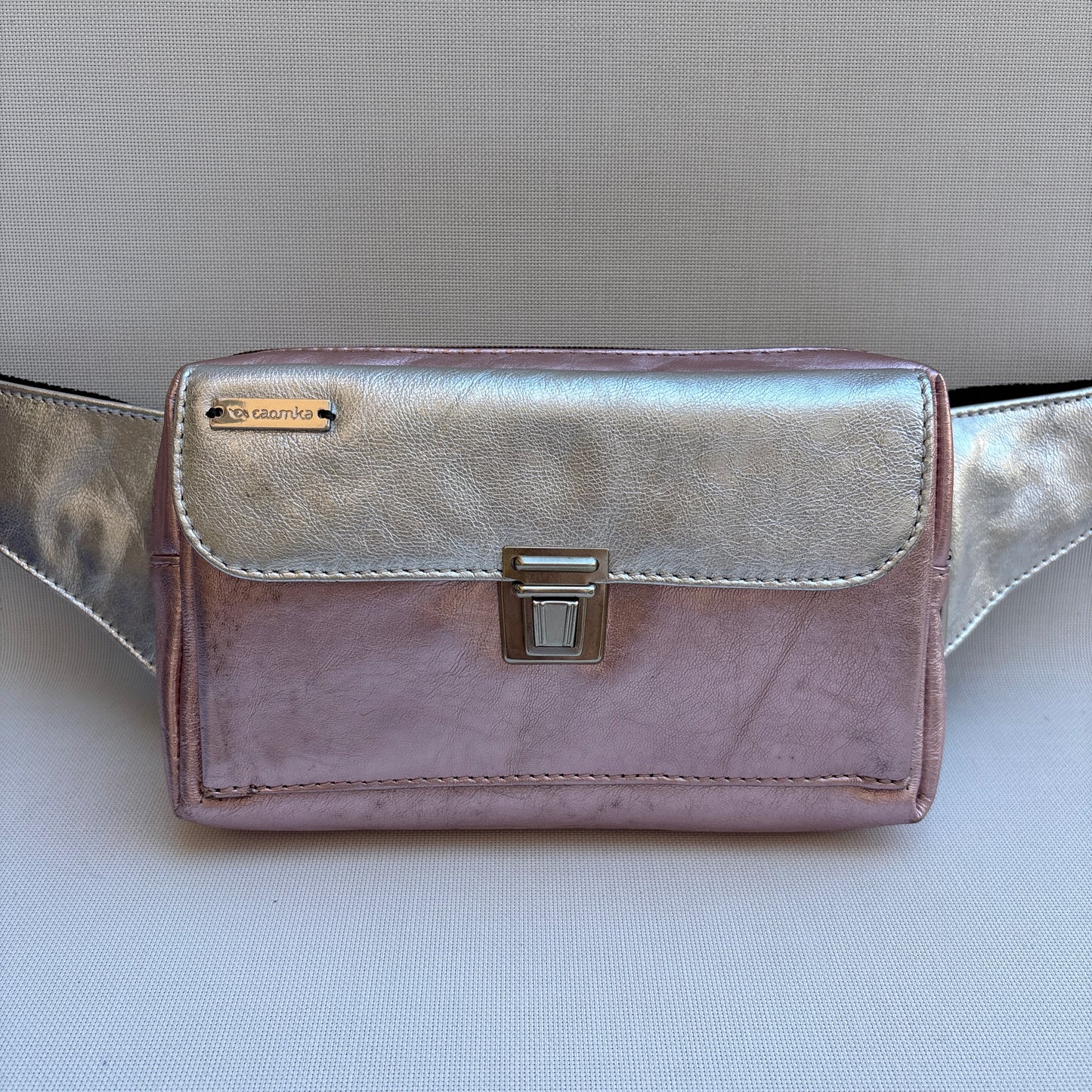Riñonera Urban "Metal Pink" · Piel · Pieza Únicaa Núm. 19135