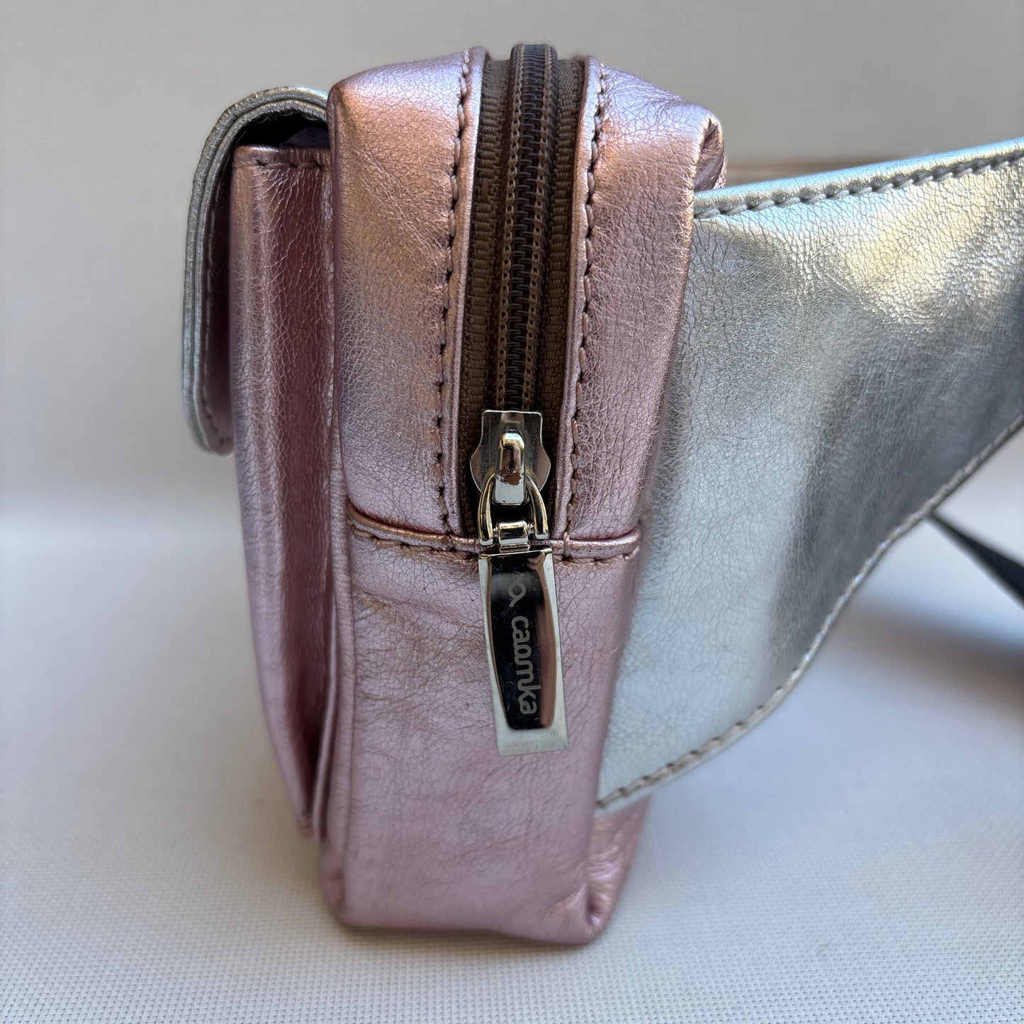 Riñonera Urban "Metal Pink" · Piel · Pieza Únicaa Núm. 19135