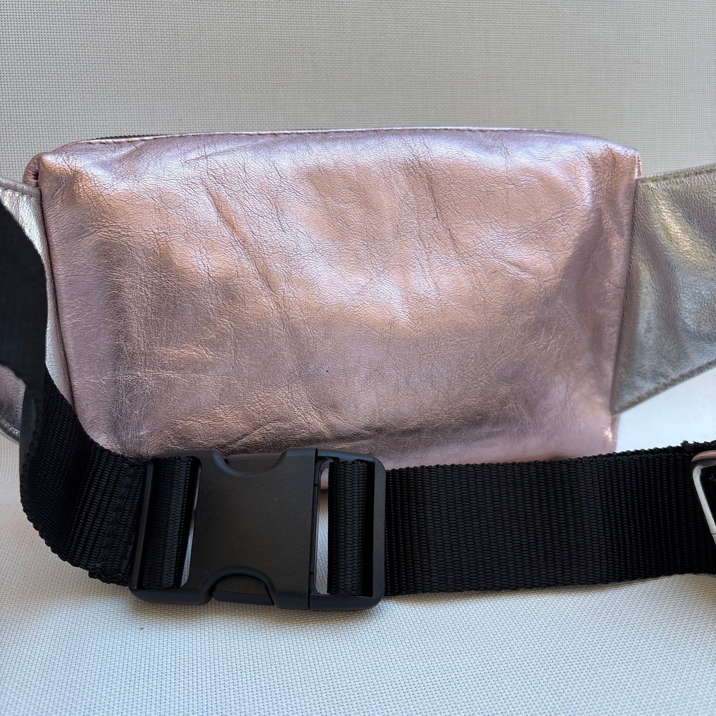 Riñonera Urban "Metal Pink" · Piel · Pieza Únicaa Núm. 19135