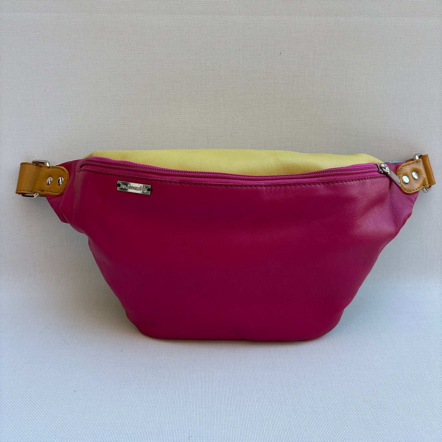 Retro Chic Watermelon Fantasy Colors · Piel / Cuero · Pieza Única Núm. 19145