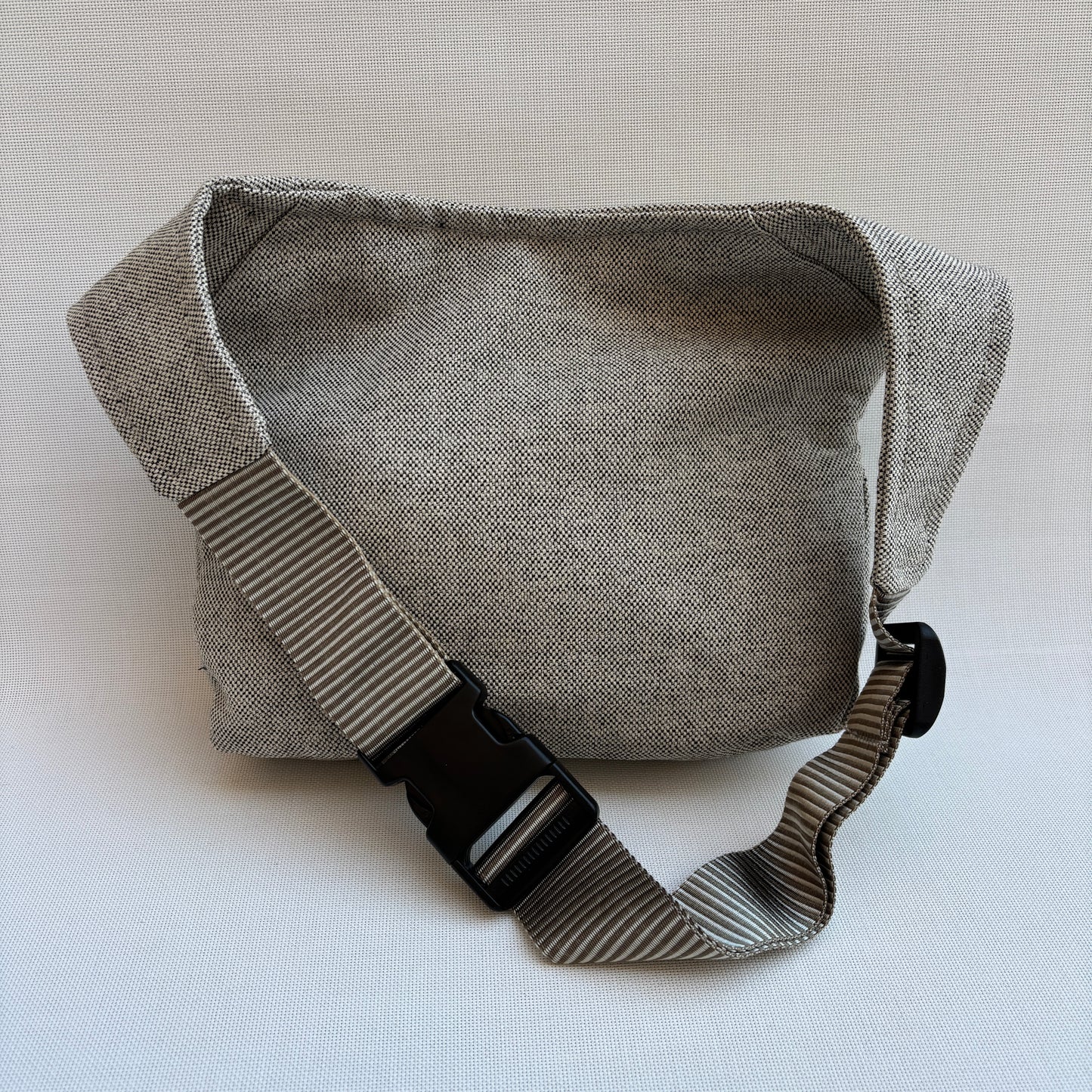 Pack Riñonera + Bufanda de franela "Sweet Green Animal Print" · Pieza Única Núm. 18319