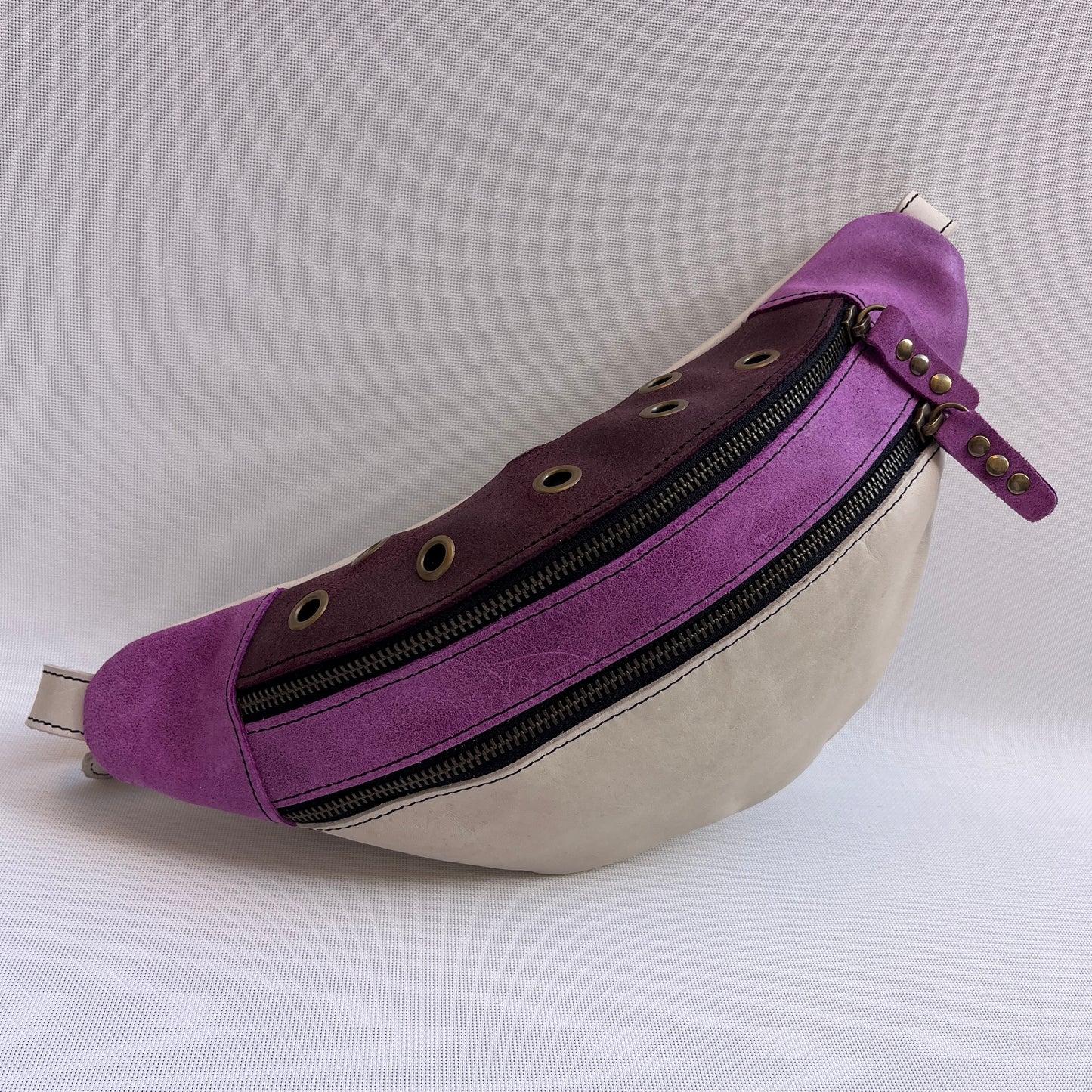 Premium Circles Retro Chic · Piel - Cuero · Pieza Única Núm. 15202