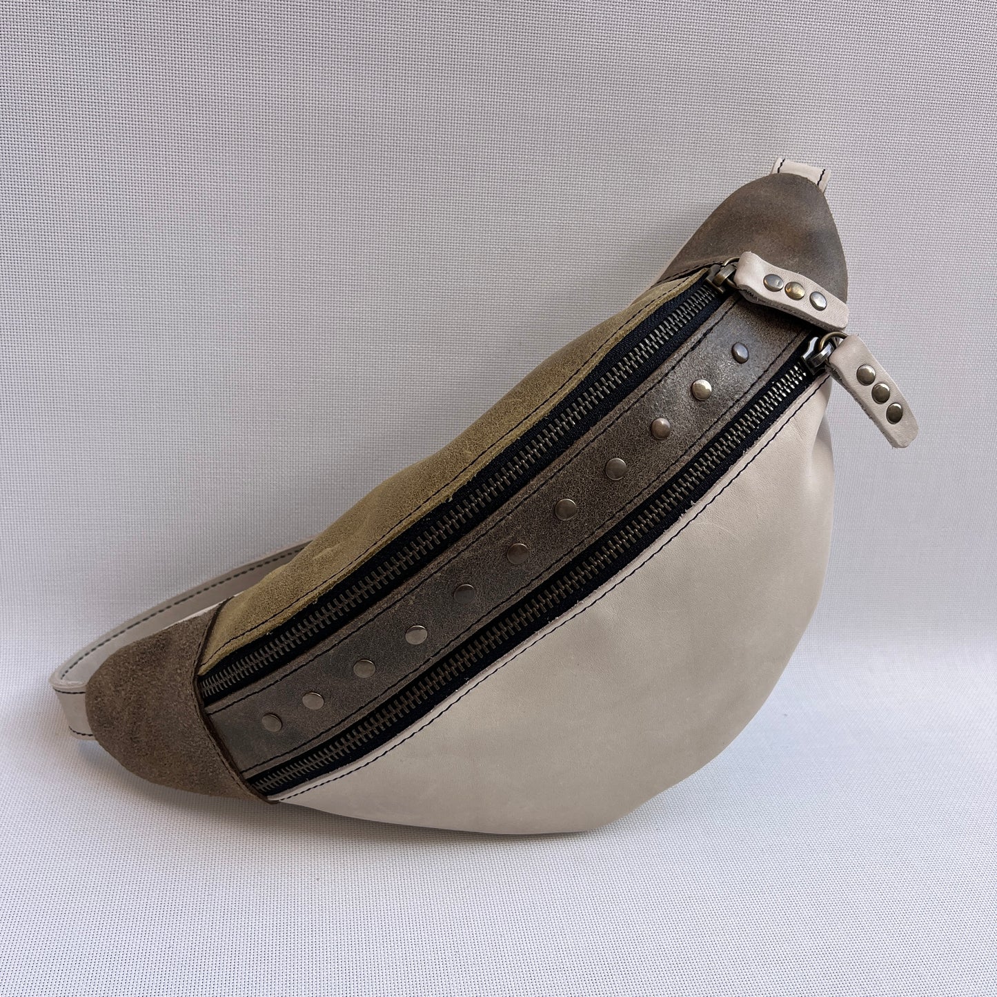Premium Retro Chic · Piel - Cuero · Pieza Única Núm. 15201