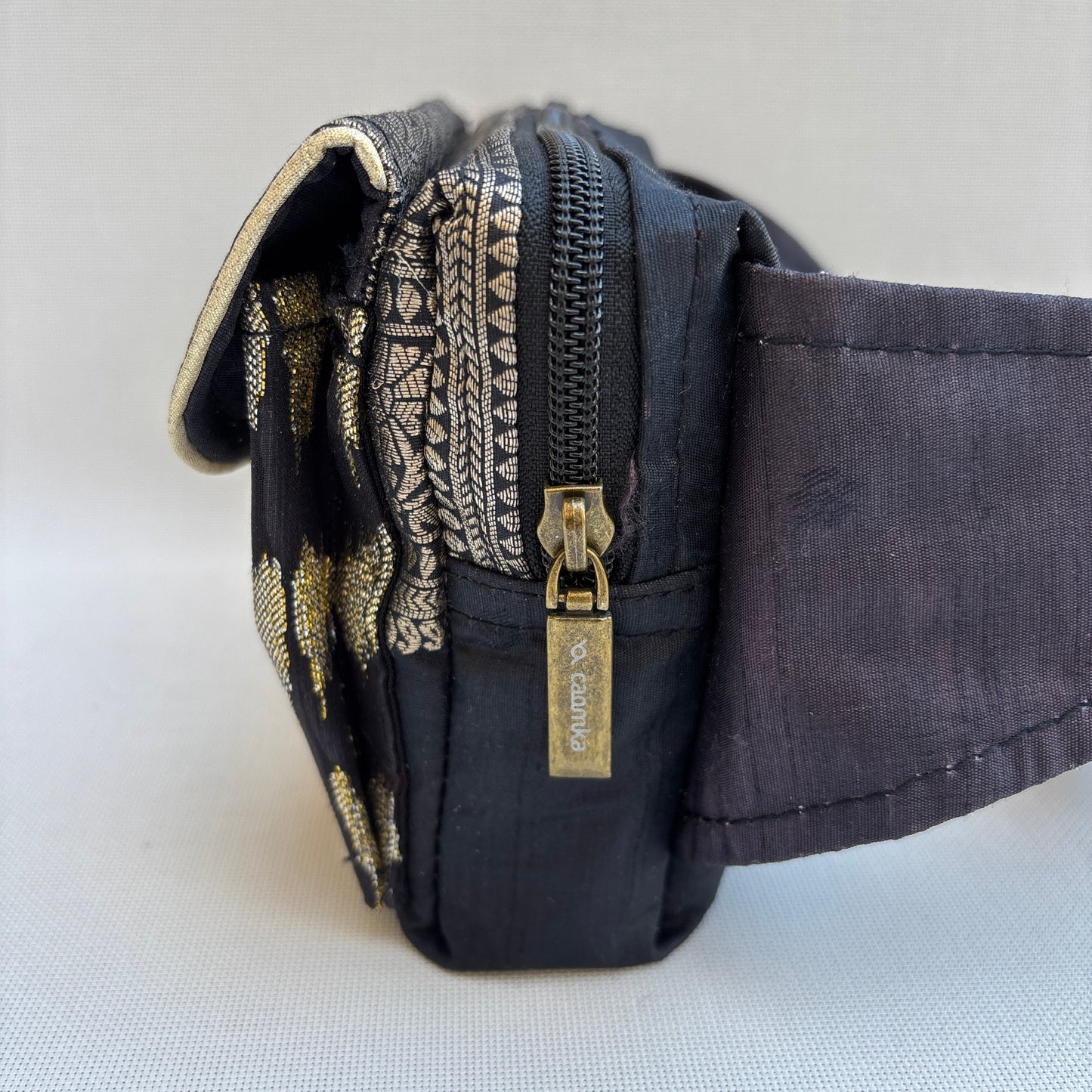 Riñonera Urban "Elegant Luxury India Golden" · Pieza Única Núm. 19173