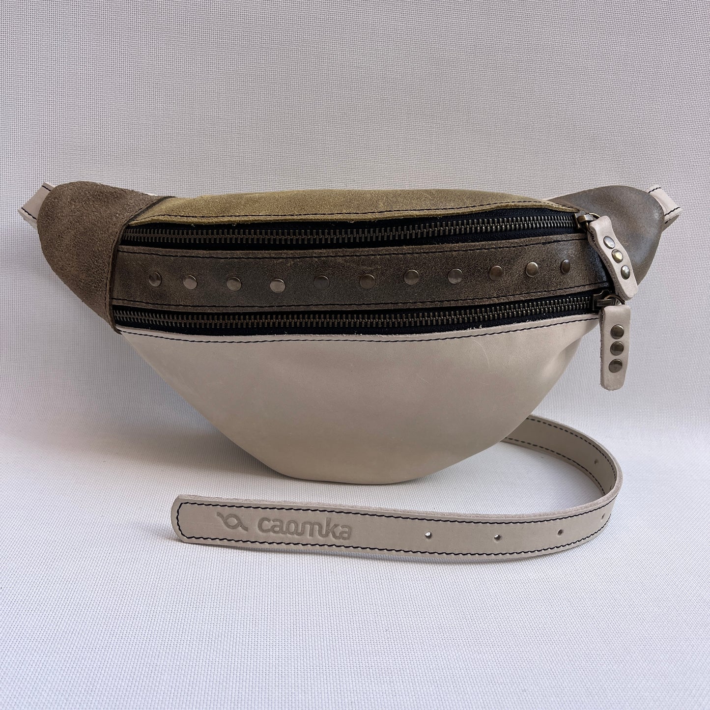 Premium Retro Chic · Piel - Cuero · Pieza Única Núm. 15201