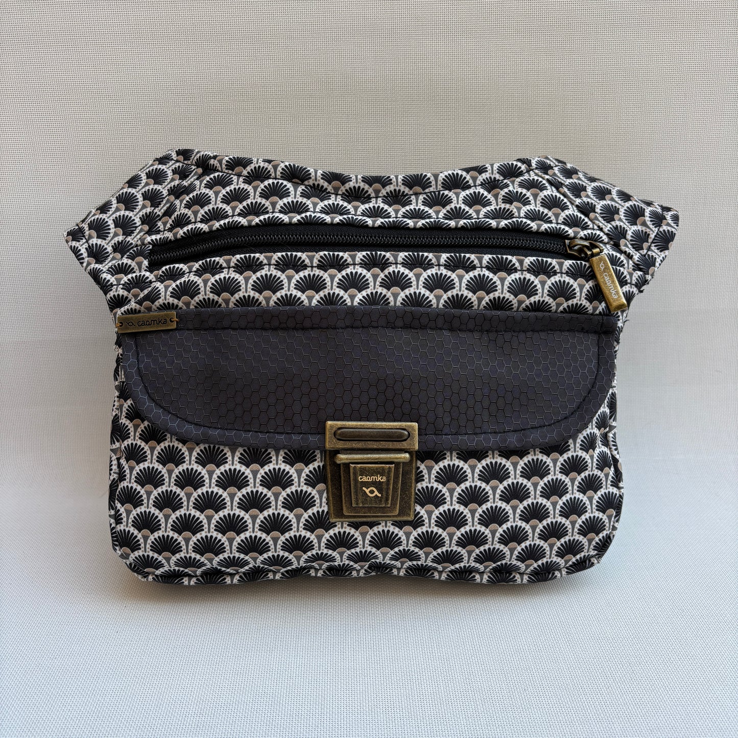 Riñonera "Japanese Waves" · Impermeable · Pieza Única Núm. 18376