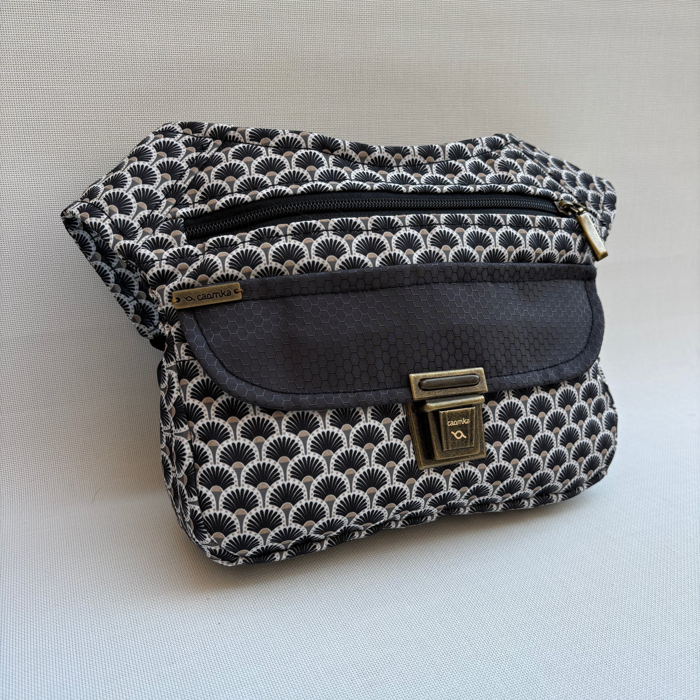 Riñonera "Japanese Waves" · Impermeable · Pieza Única Núm. 18376