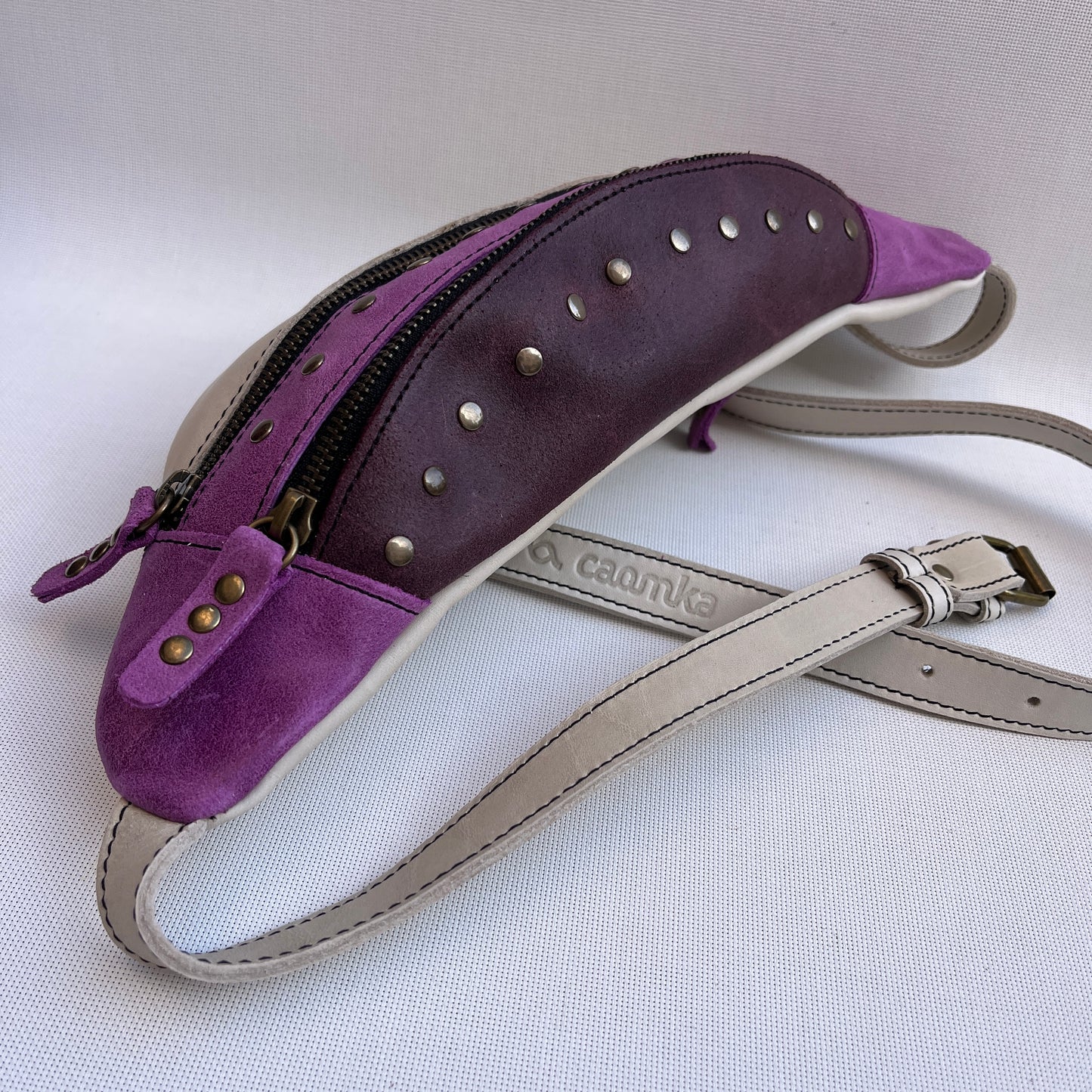 Premium Retro Chic · Piel - Cuero · Pieza Única Núm. 15200