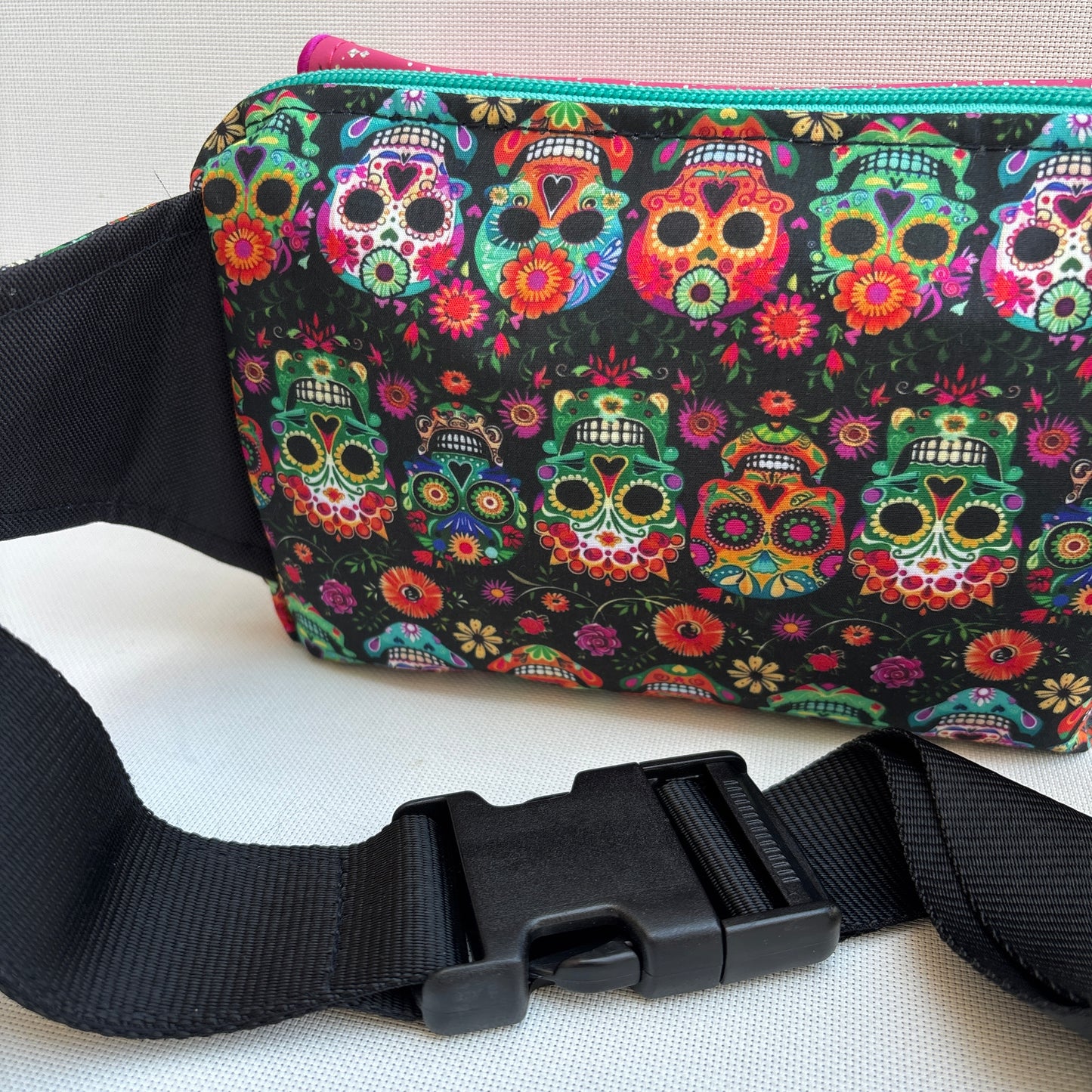 Riñonera Urban "Special Skulls Colorfull" · Pieza Única Núm. 19238